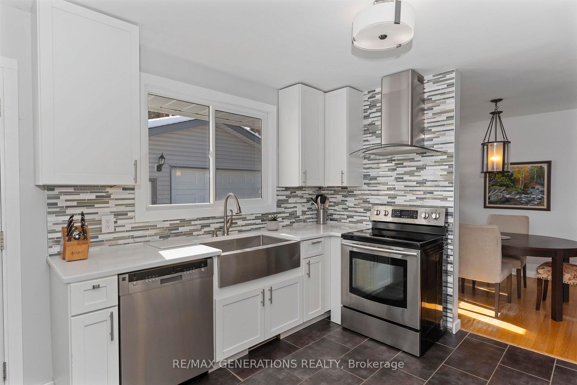 Photo 12 of 528 Riverview Drive, Thunder Bay, Edgewater Park — HOMEH
