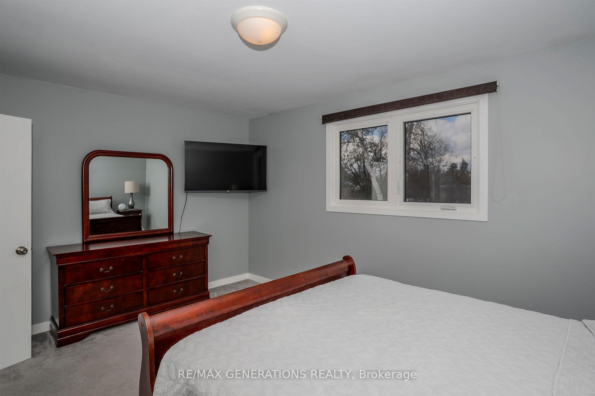 Photo 18 of 528 Riverview Drive, Thunder Bay, Edgewater Park — HOMEH