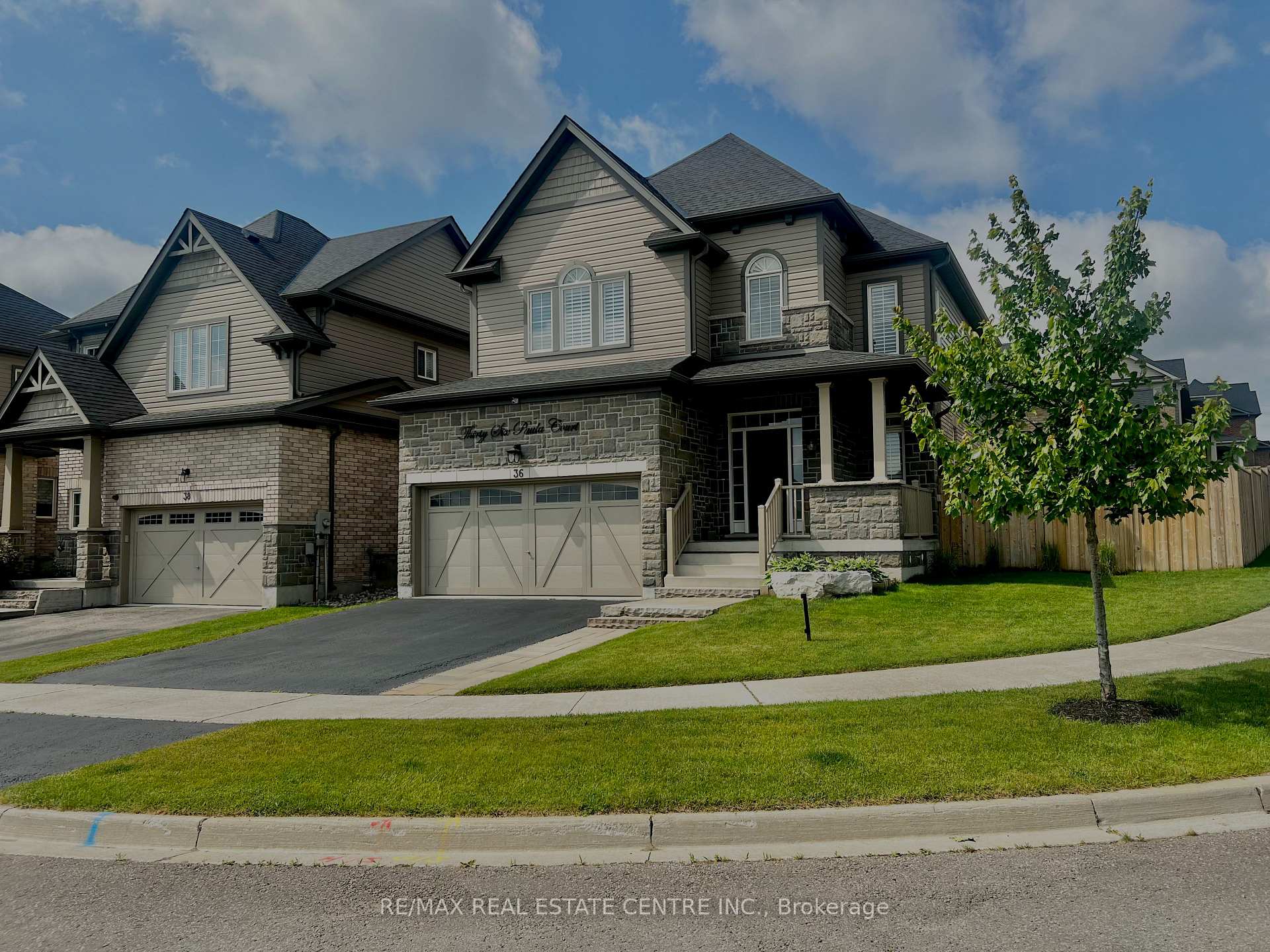 Photo 3 of 36 Paula Court, Orangeville — HOMEH