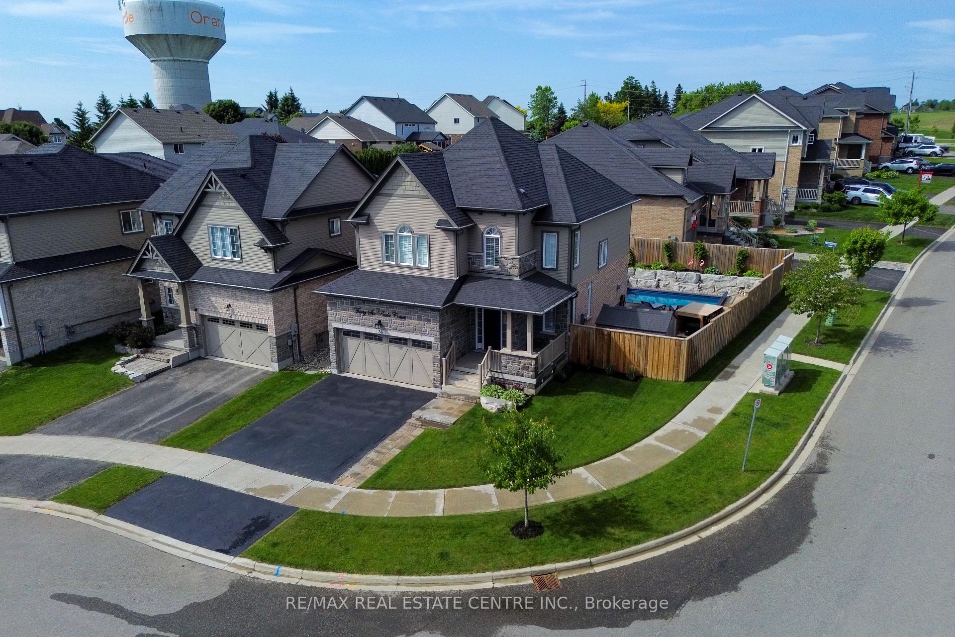 Photo 6 of 36 Paula Court, Orangeville — HOMEH