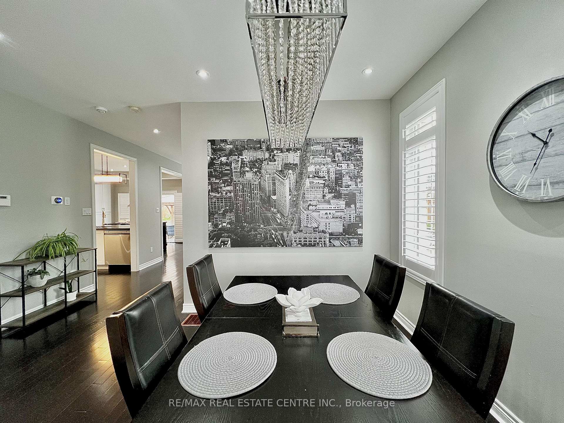 Photo 11 of 36 Paula Court, Orangeville — HOMEH