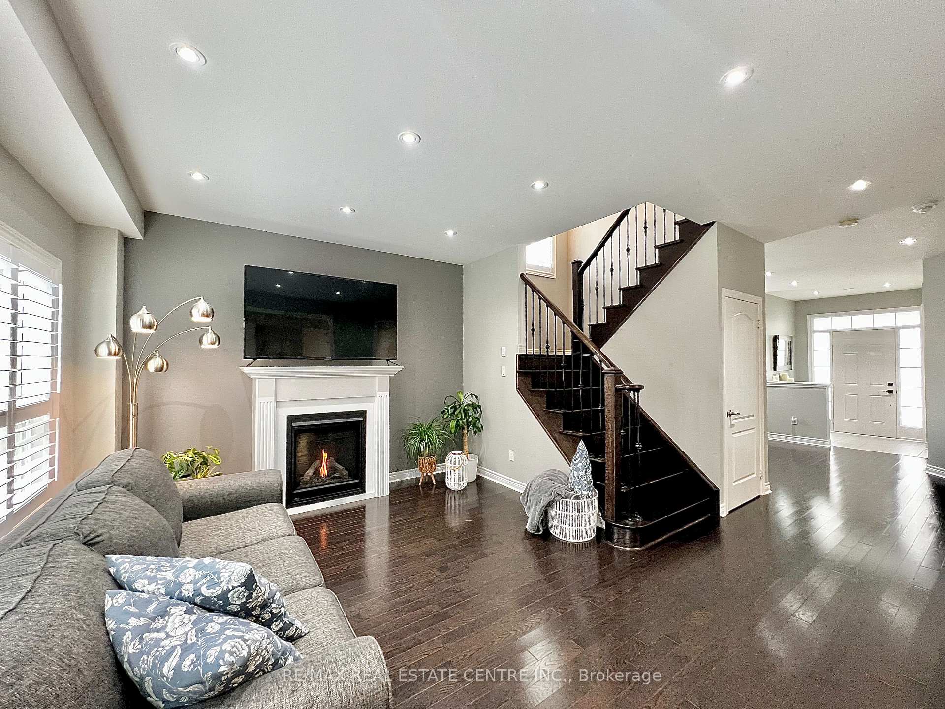 Photo 15 of 36 Paula Court, Orangeville — HOMEH