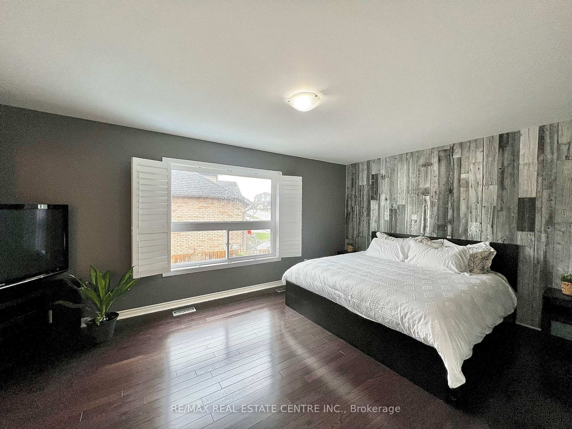 Photo 21 of 36 Paula Court, Orangeville — HOMEH