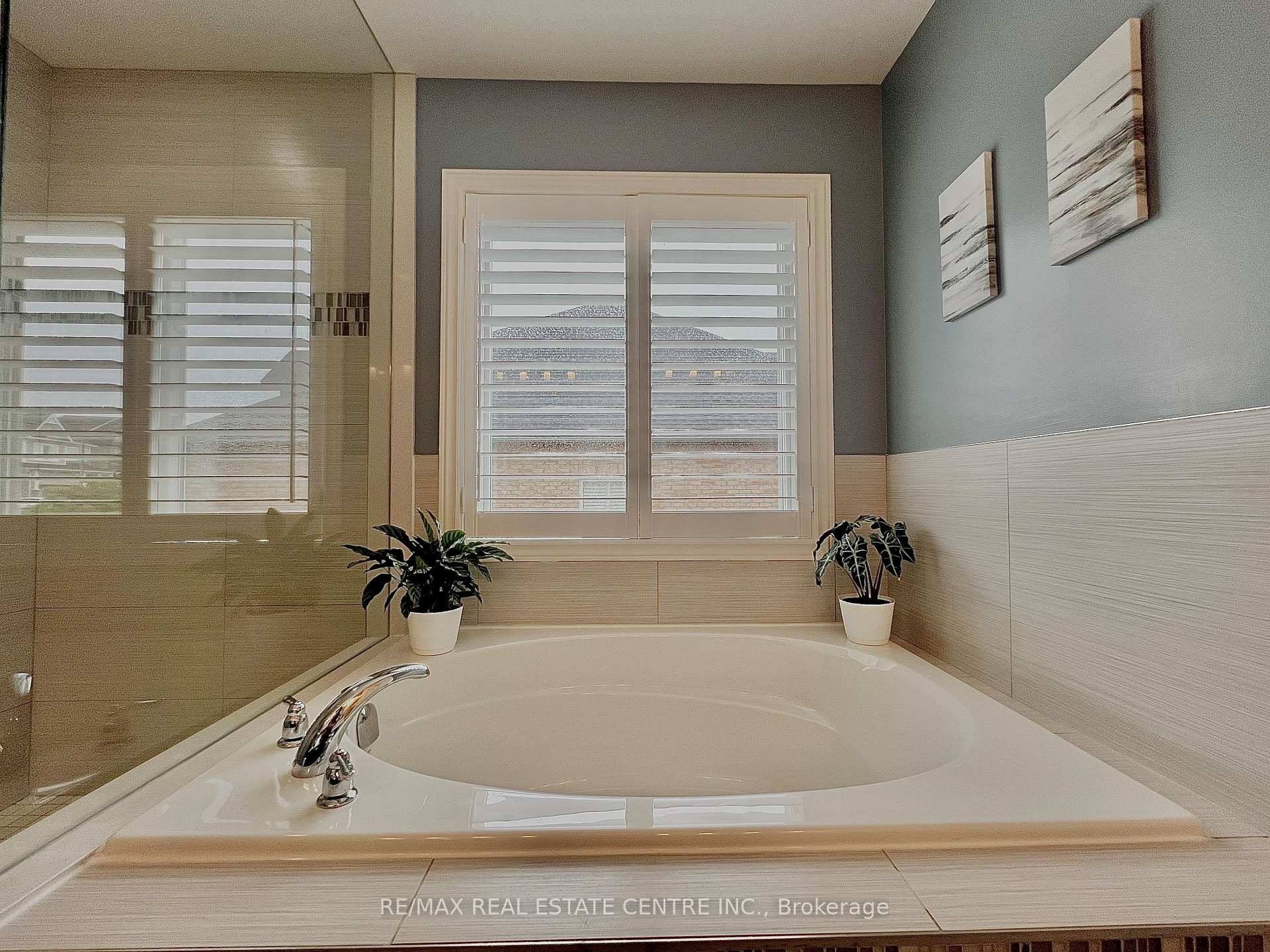Photo 25 of 36 Paula Court, Orangeville — HOMEH