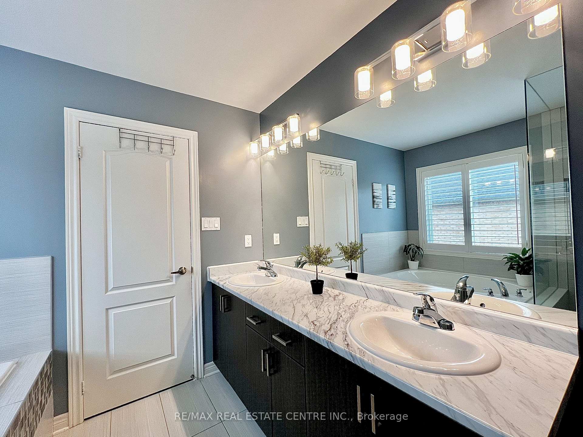 Photo 26 of 36 Paula Court, Orangeville — HOMEH