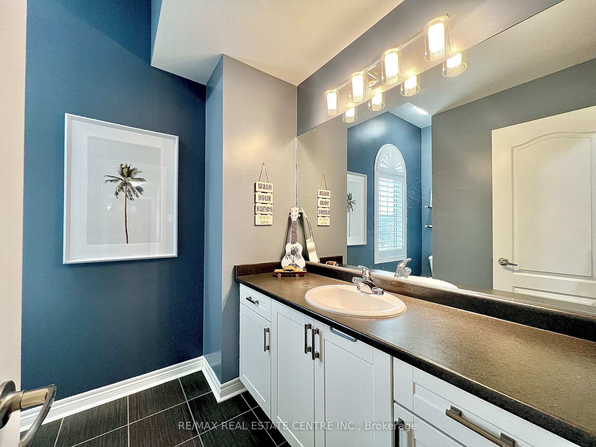 Photo 35 of 36 Paula Court, Orangeville — HOMEH