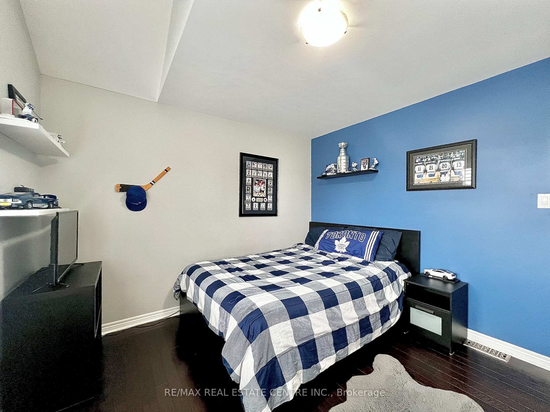 Photo 40 of 36 Paula Court, Orangeville — HOMEH