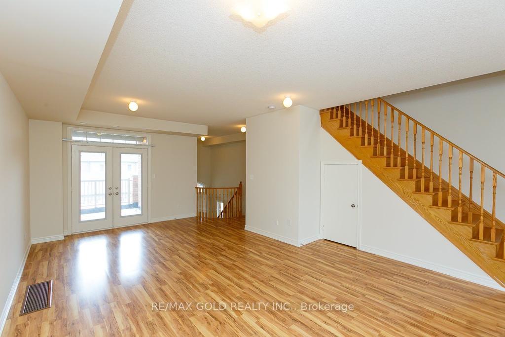 Photo 4 of 137 Inspire Boulevard, Brampton, Sandringham-Wellington — HOMEH
