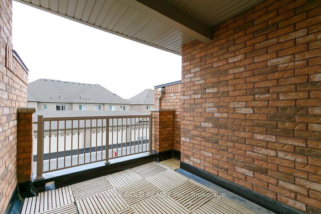 Photo 5 of 137 Inspire Boulevard, Brampton, Sandringham-Wellington — HOMEH