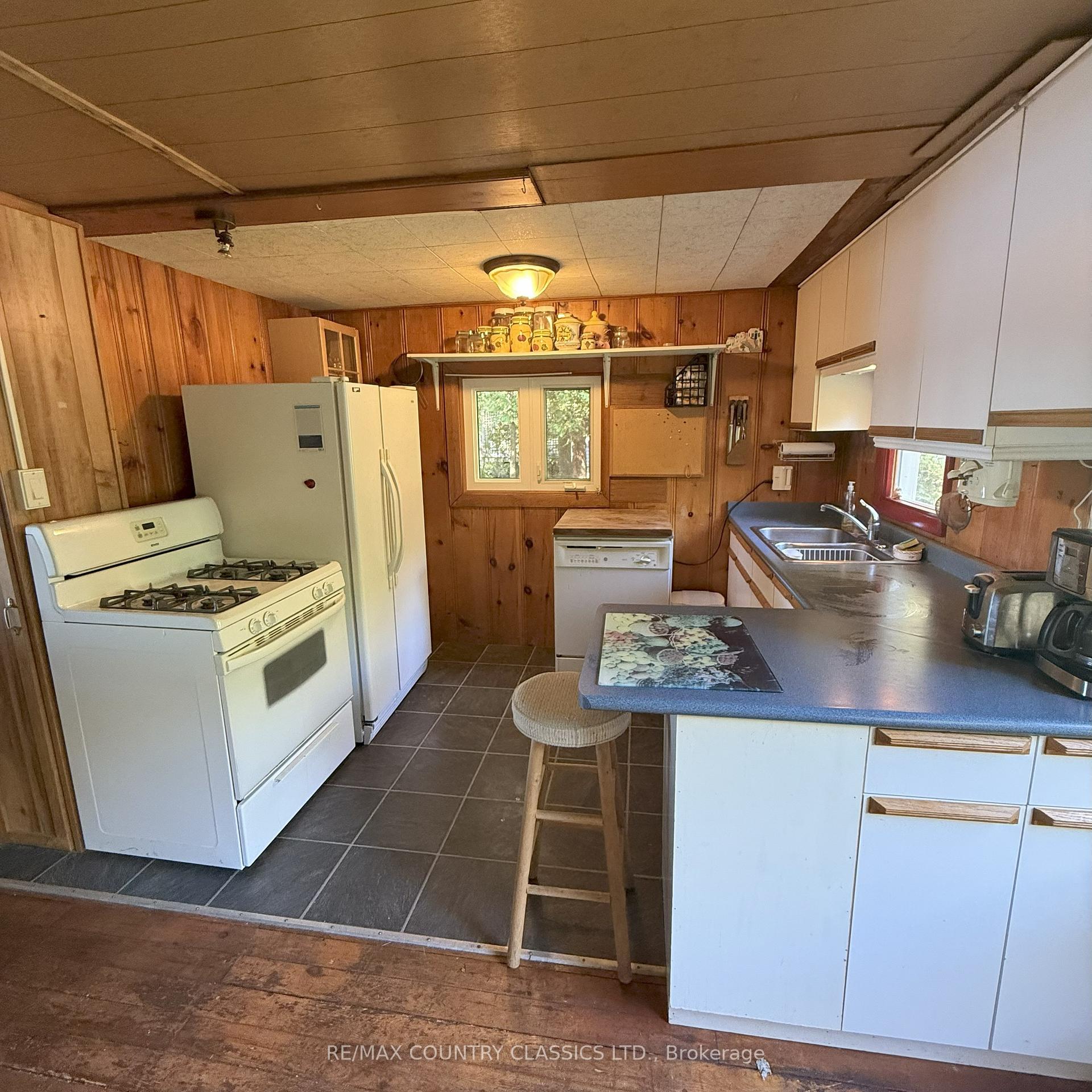 Photo 14 of 316 Trotter-Oitment Road, North Kawartha — HOMEH