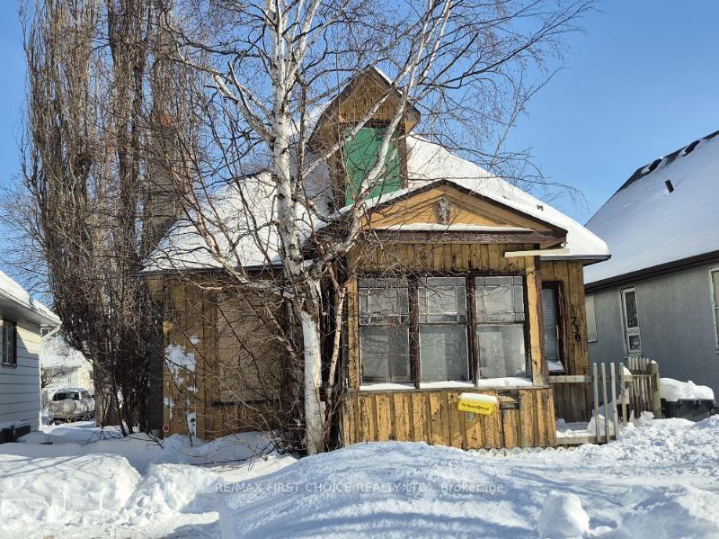 Front of 730 Norah Street S