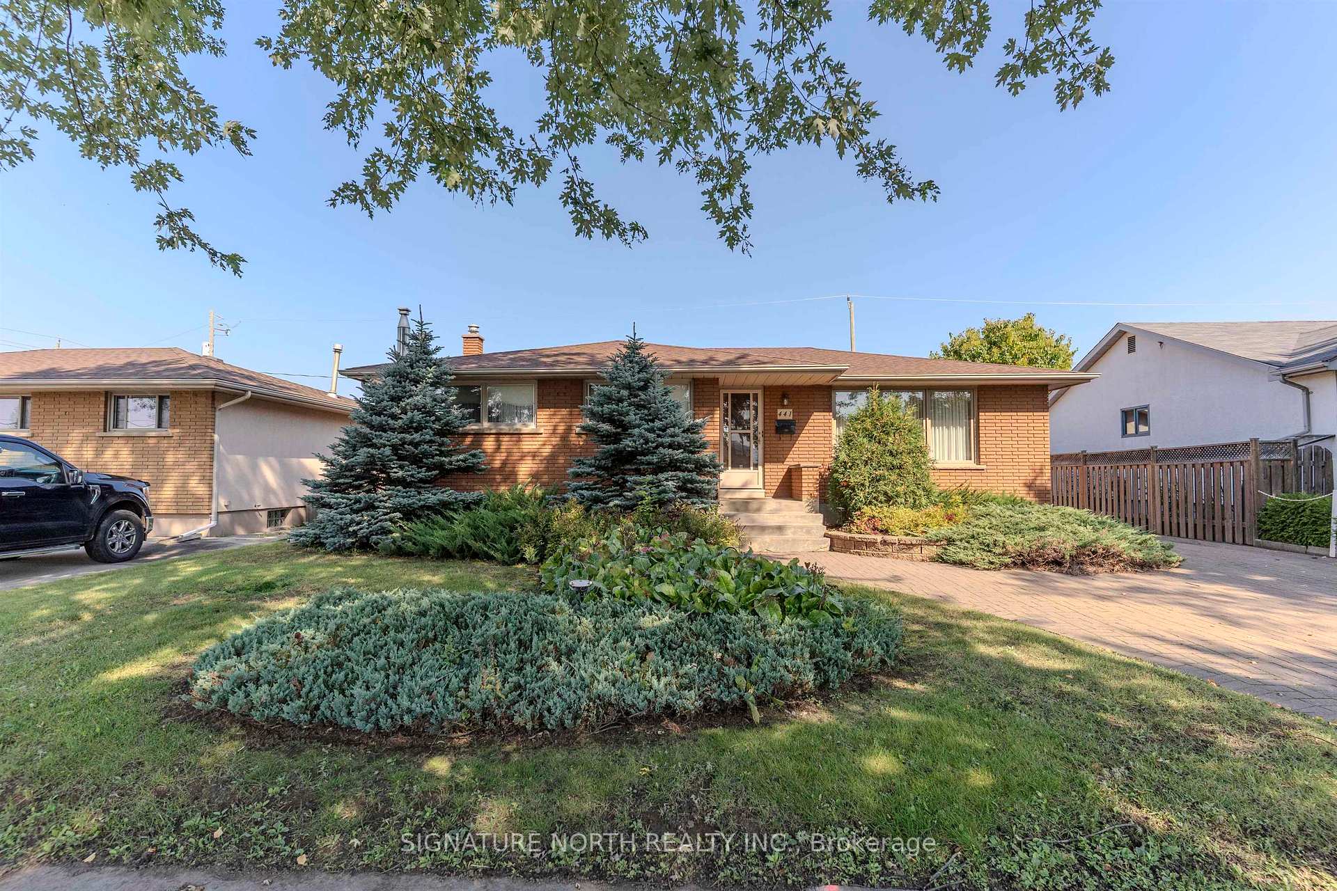 Photo 2 of 441 Donald Street W, Thunder Bay, Edgewater Park — HOMEH