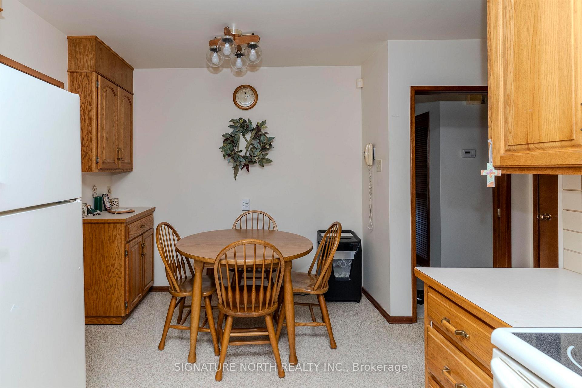 Photo 12 of 441 Donald Street W, Thunder Bay, Edgewater Park — HOMEH