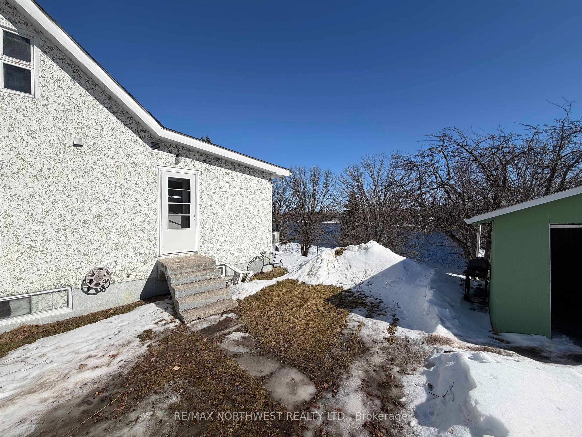 Photo 2 of 1133 River Road W, Fort Frances — HOMEH