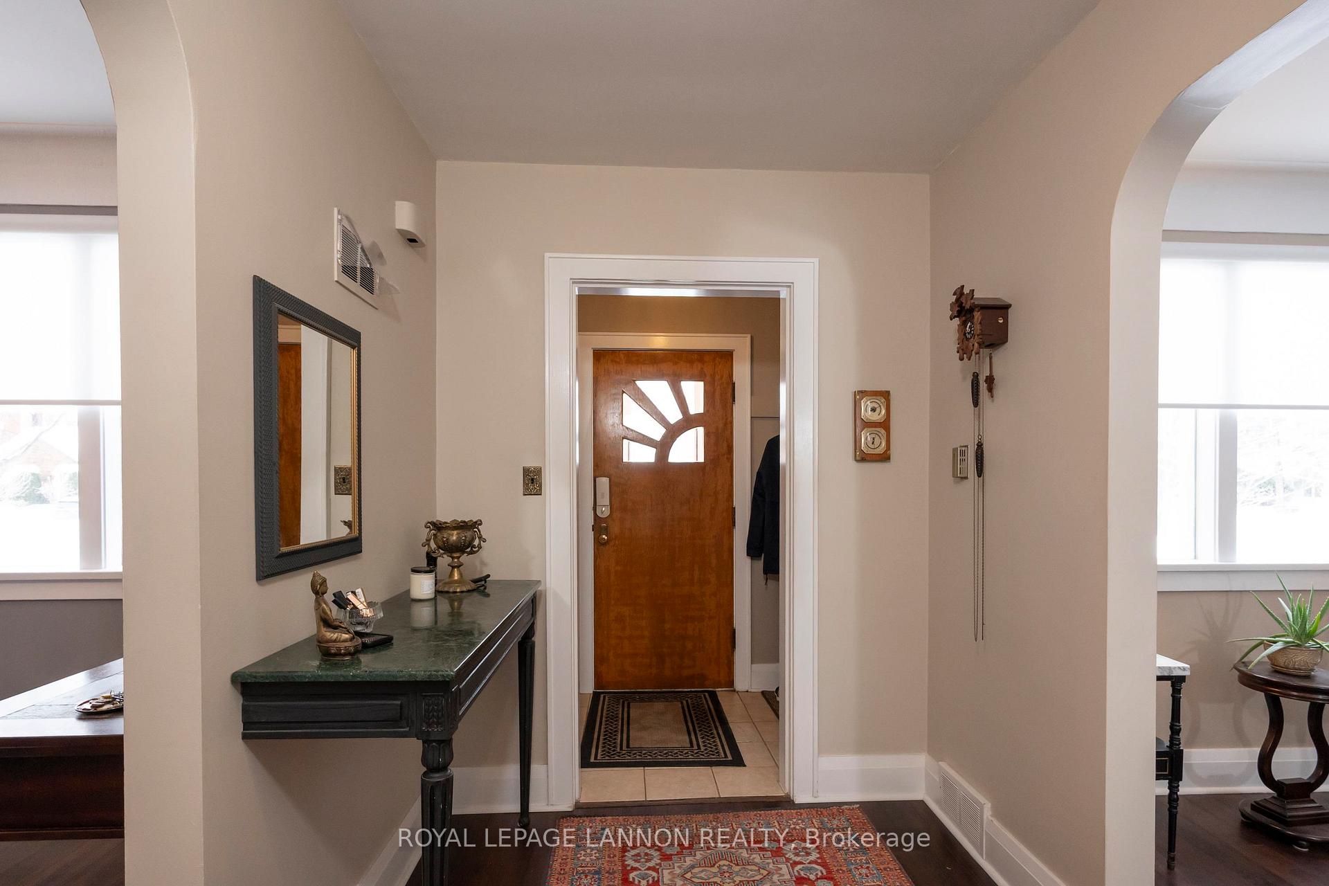 Photo 8 of 1729 McGregor Avenue, Thunder Bay, Hyde Park — HOMEH