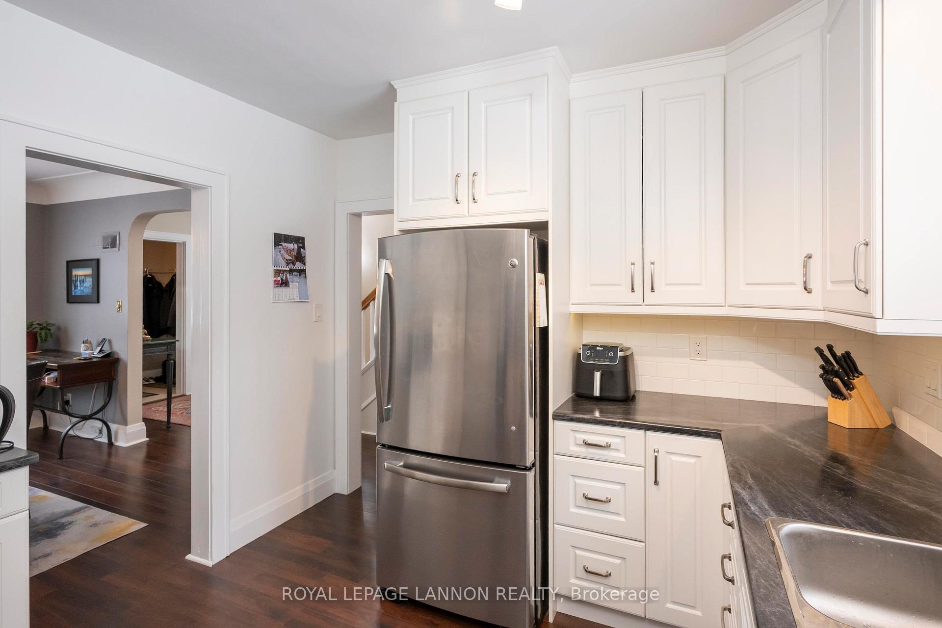 Photo 14 of 1729 McGregor Avenue, Thunder Bay, Hyde Park — HOMEH