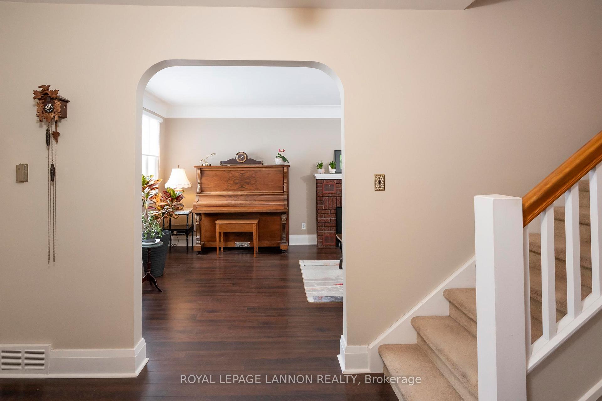 Photo 17 of 1729 McGregor Avenue, Thunder Bay, Hyde Park — HOMEH