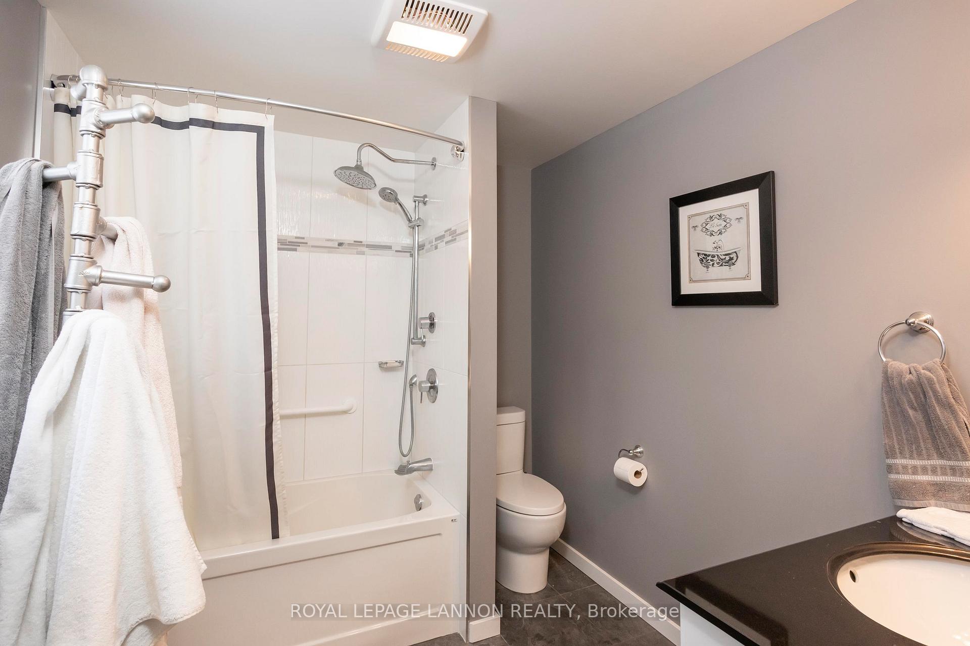Photo 23 of 1729 McGregor Avenue, Thunder Bay, Hyde Park — HOMEH