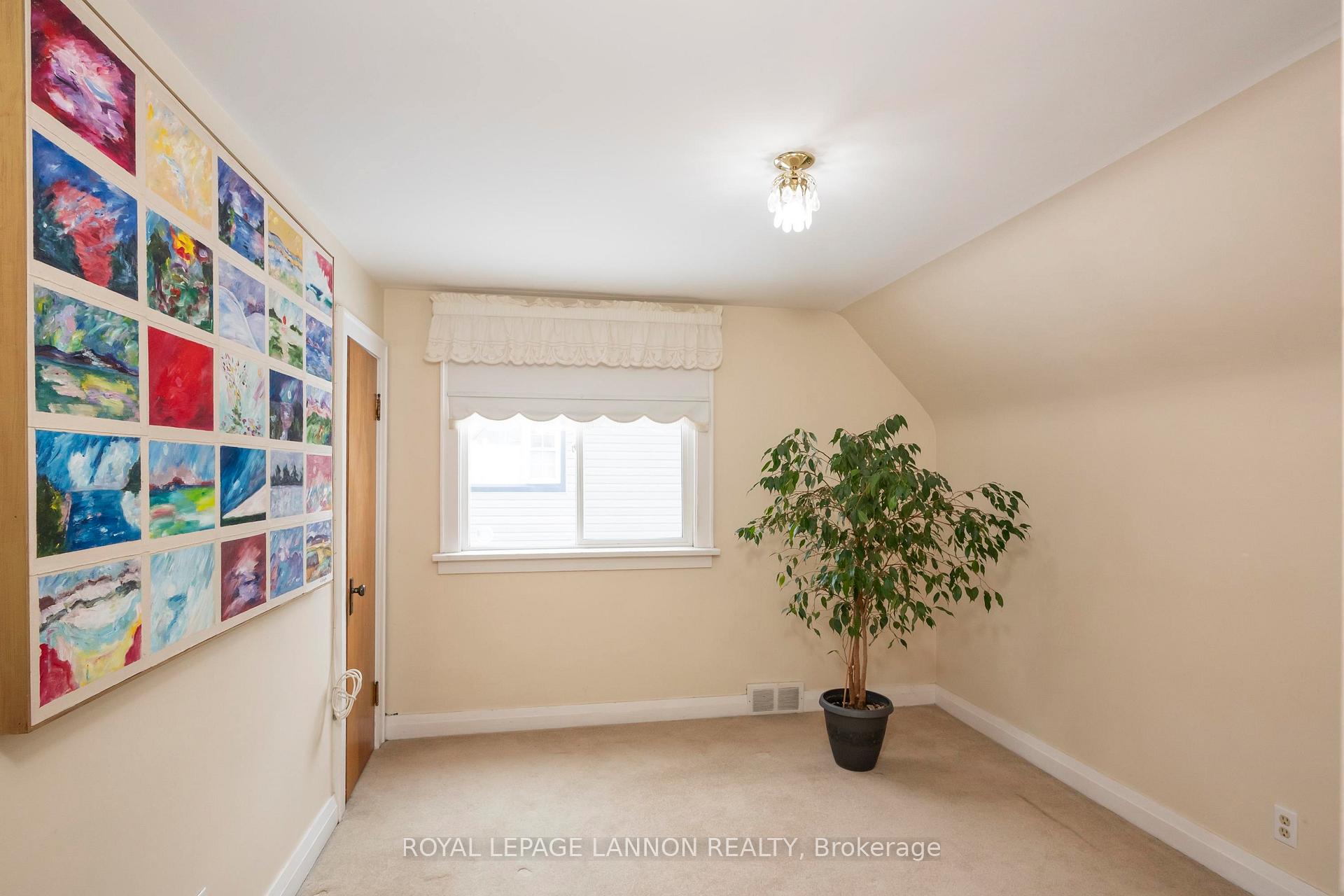 Photo 29 of 1729 McGregor Avenue, Thunder Bay, Hyde Park — HOMEH