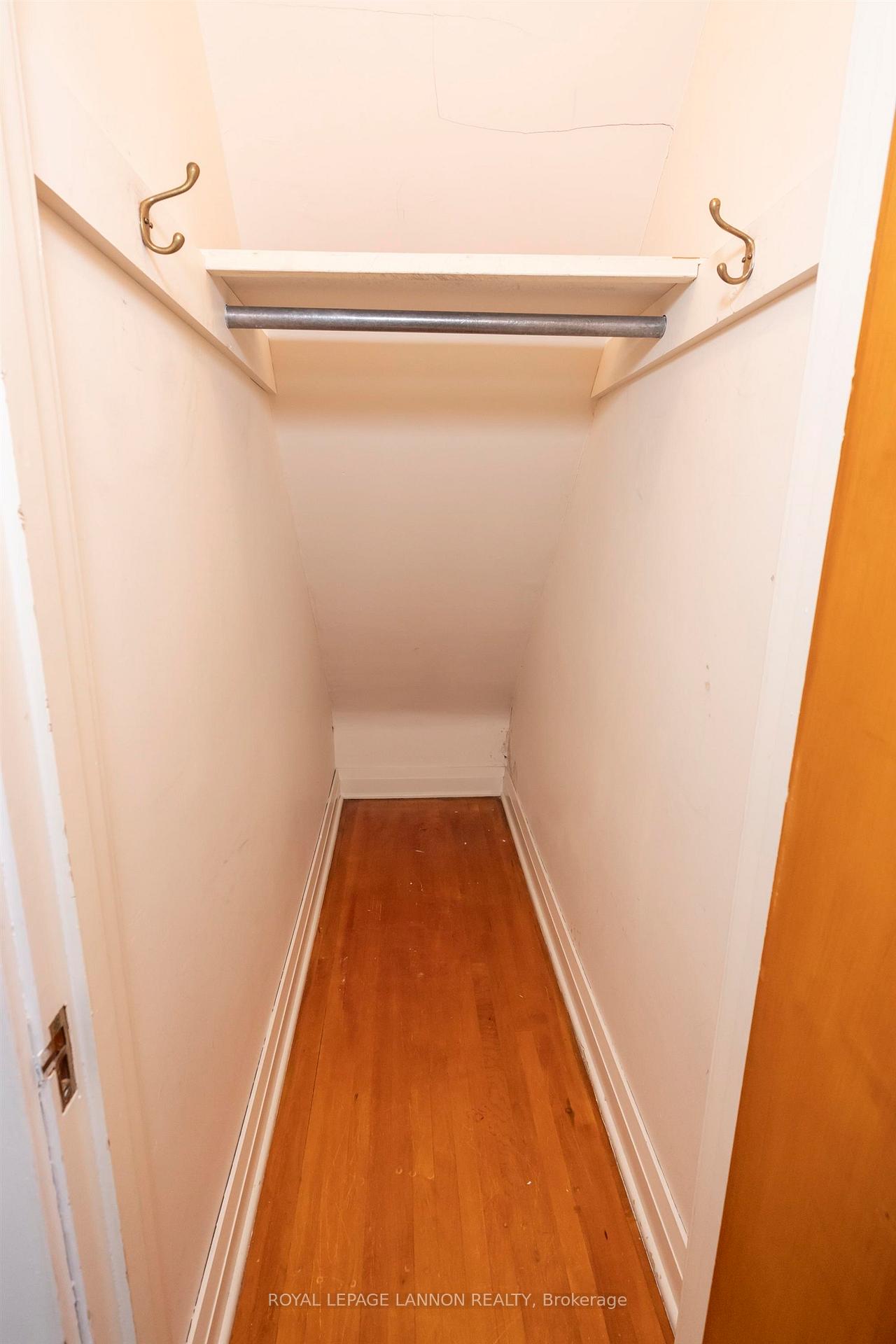 Photo 31 of 1729 McGregor Avenue, Thunder Bay, Hyde Park — HOMEH