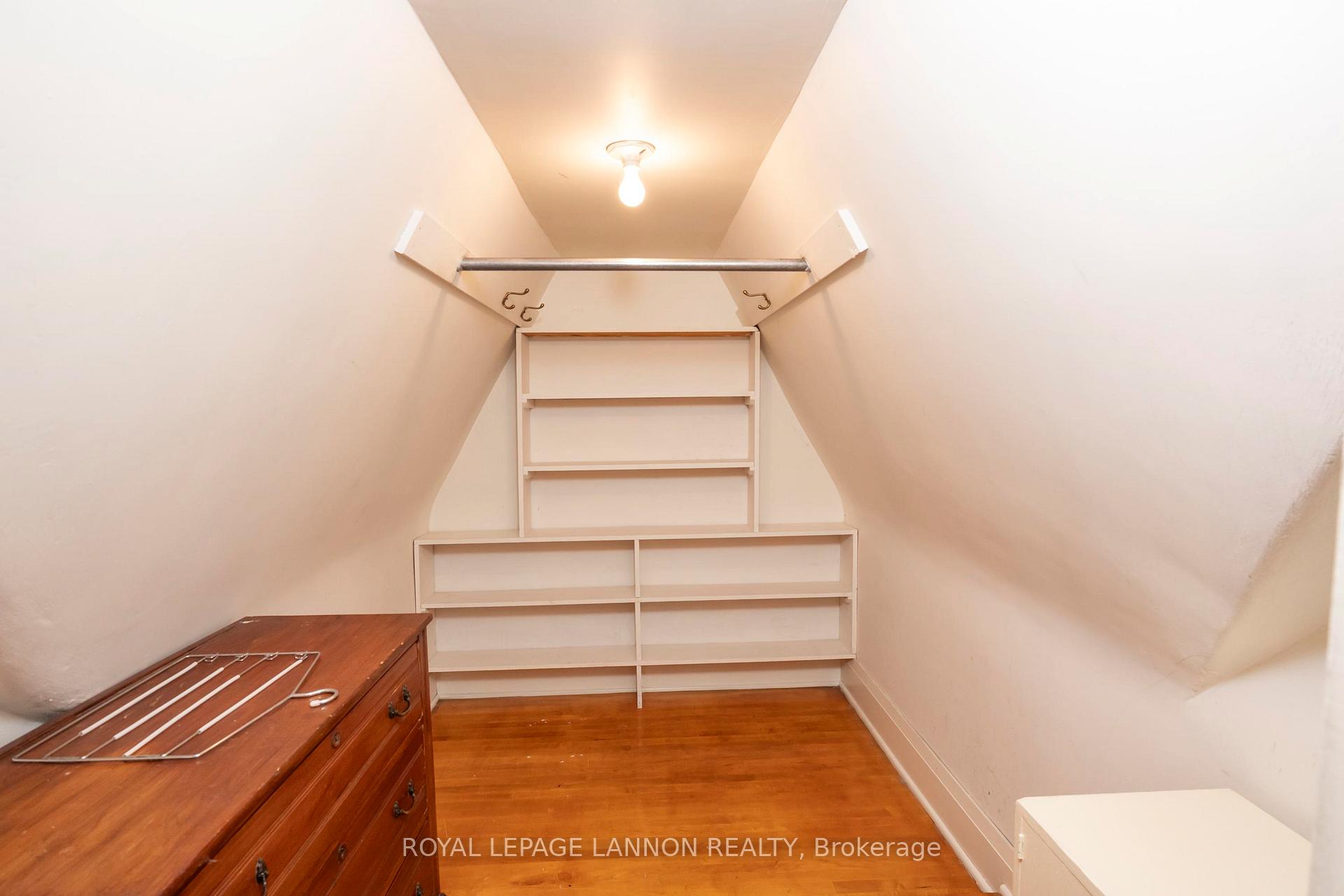 Photo 32 of 1729 McGregor Avenue, Thunder Bay, Hyde Park — HOMEH