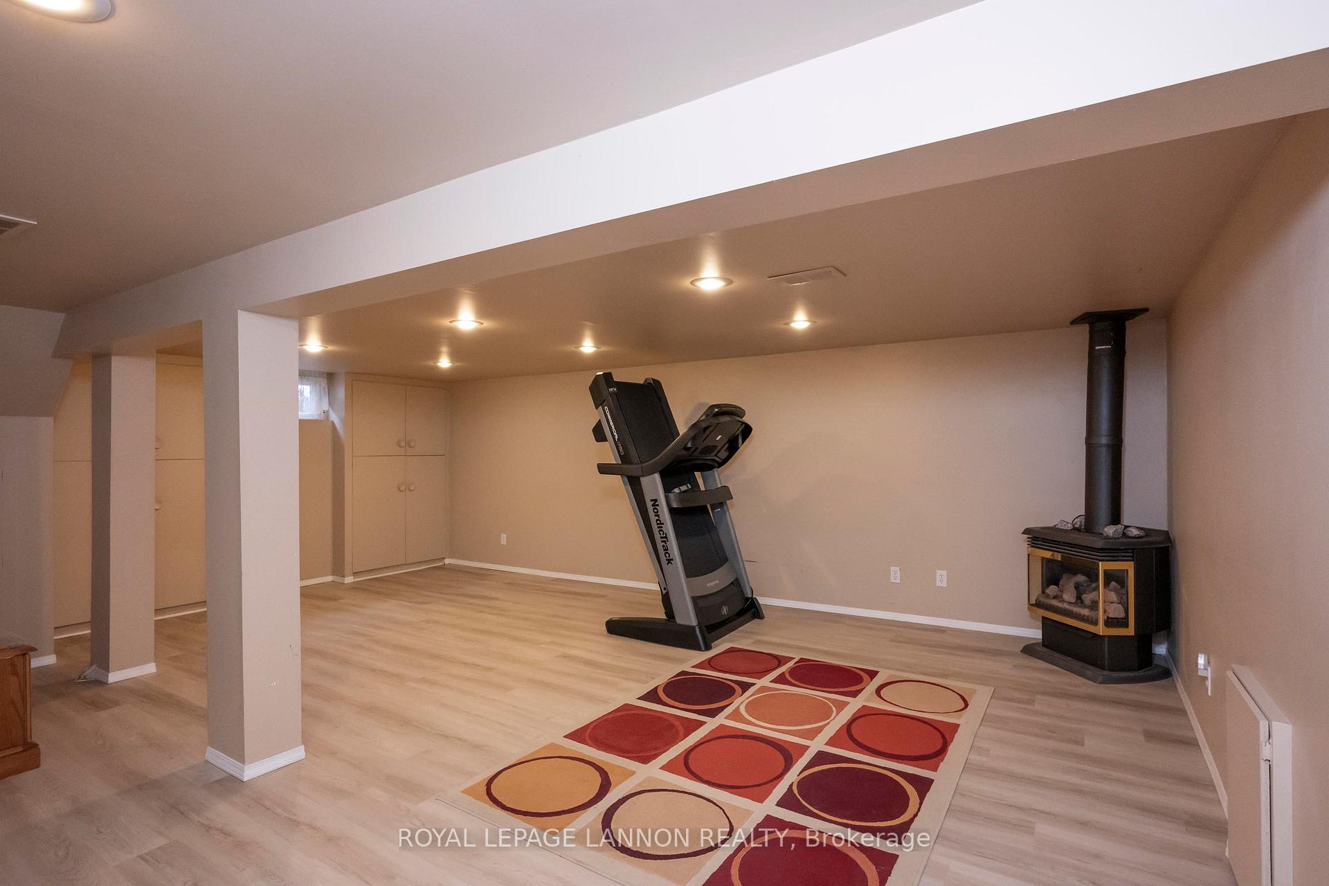 Photo 33 of 1729 McGregor Avenue, Thunder Bay, Hyde Park — HOMEH