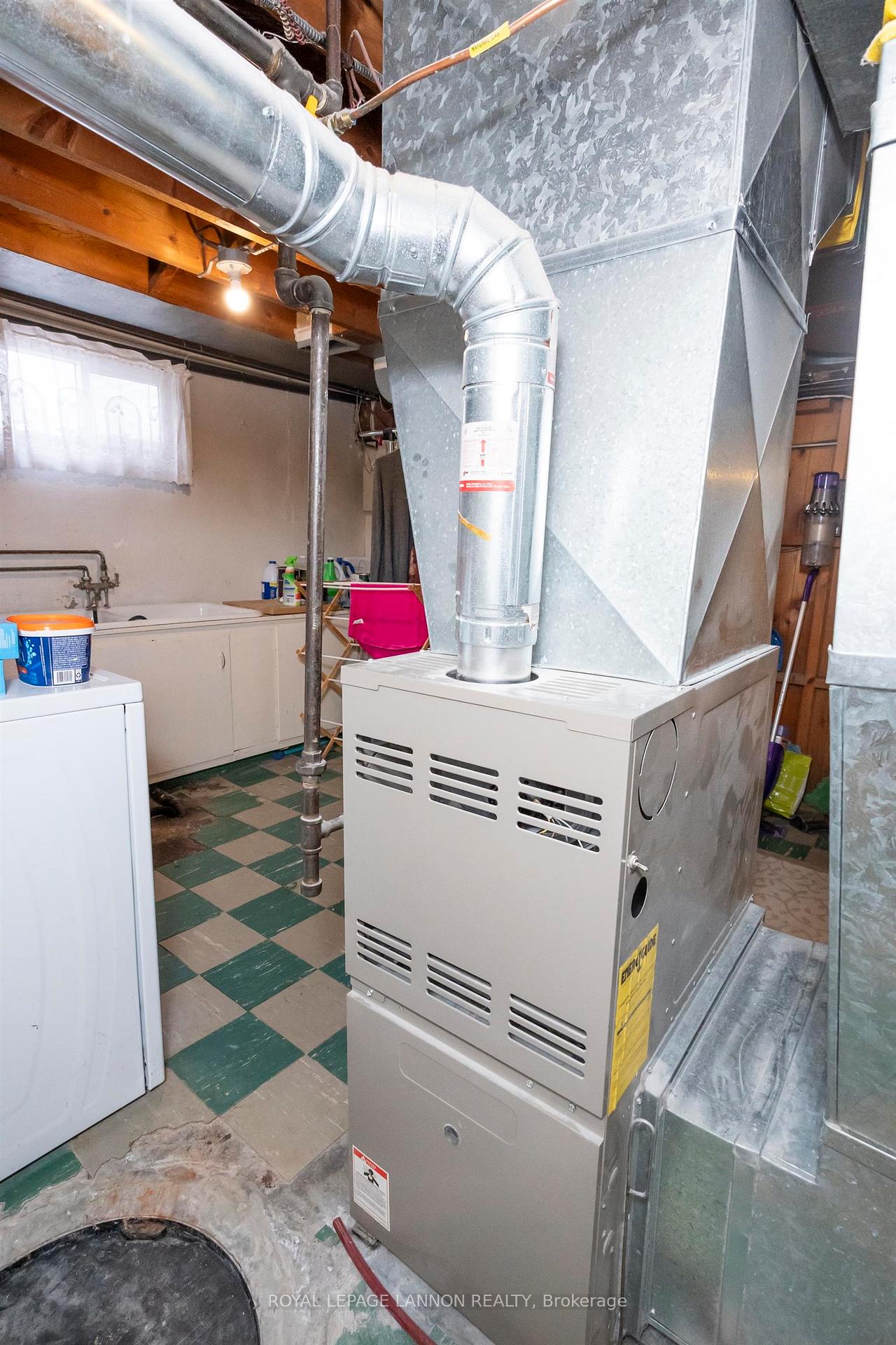 Photo 39 of 1729 McGregor Avenue, Thunder Bay, Hyde Park — HOMEH