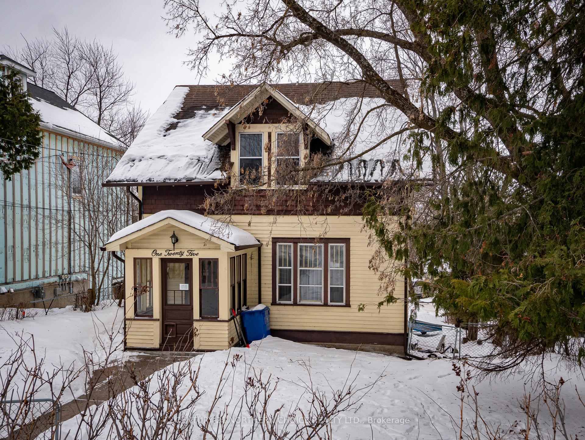 Photo 2 of 125 Fourth Street N, Kenora, North End — HOMEH