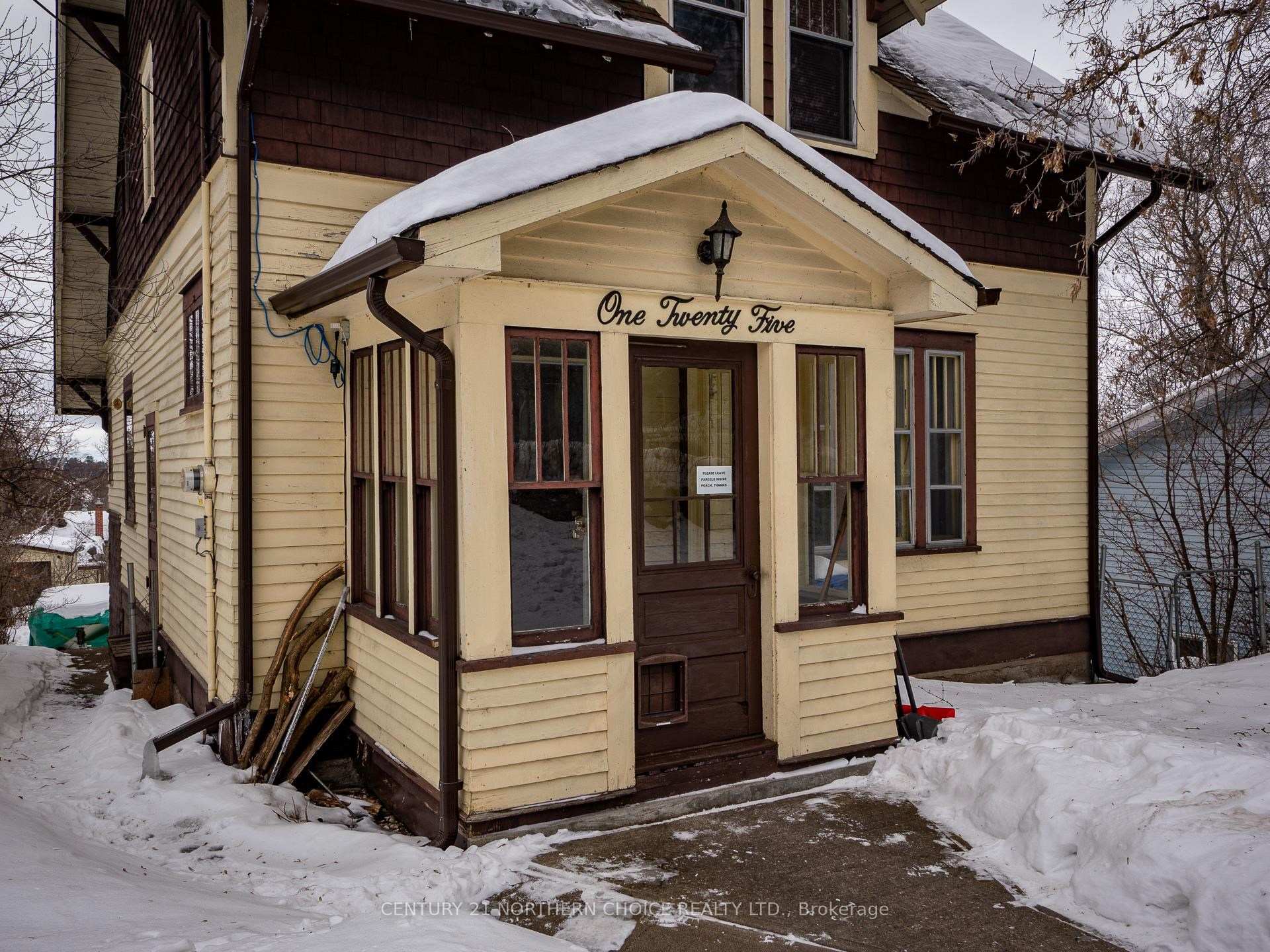 Photo 4 of 125 Fourth Street N, Kenora, North End — HOMEH