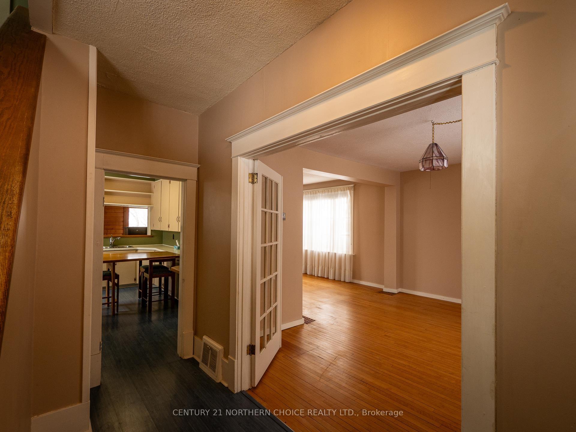 Photo 18 of 125 Fourth Street N, Kenora, North End — HOMEH