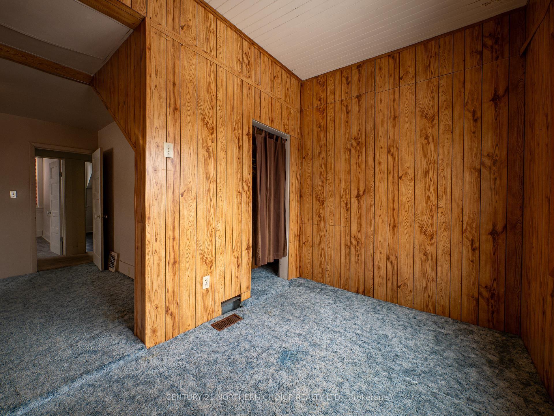 Photo 22 of 125 Fourth Street N, Kenora, North End — HOMEH
