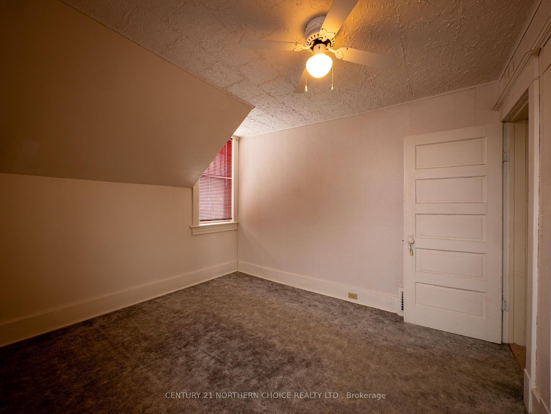 Photo 27 of 125 Fourth Street N, Kenora, North End — HOMEH