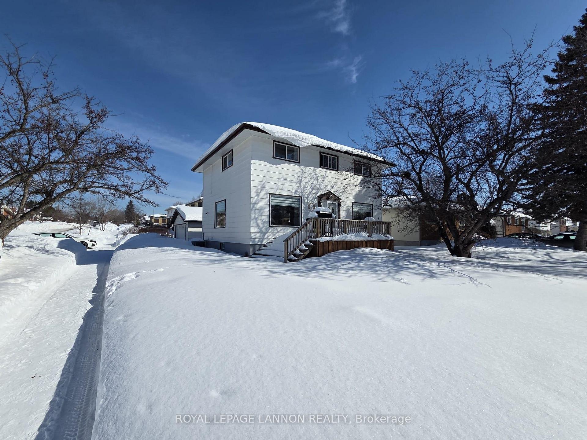 Photo 2 of 283 Hinton Ave., Thunder Bay, Grandview — HOMEH