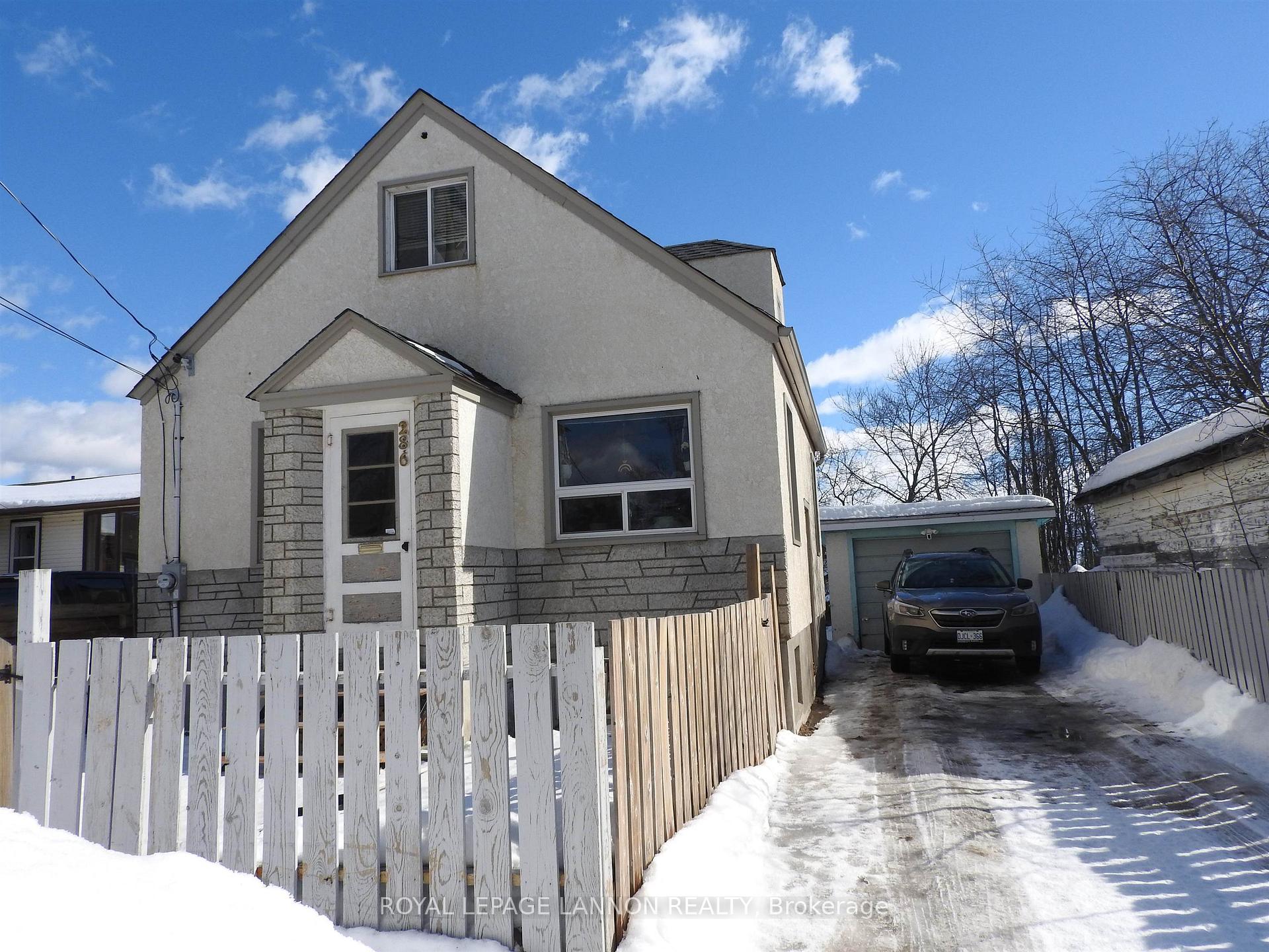 Photo 1 of 286 Leslie Avenue, Thunder Bay, Current River — HOMEH