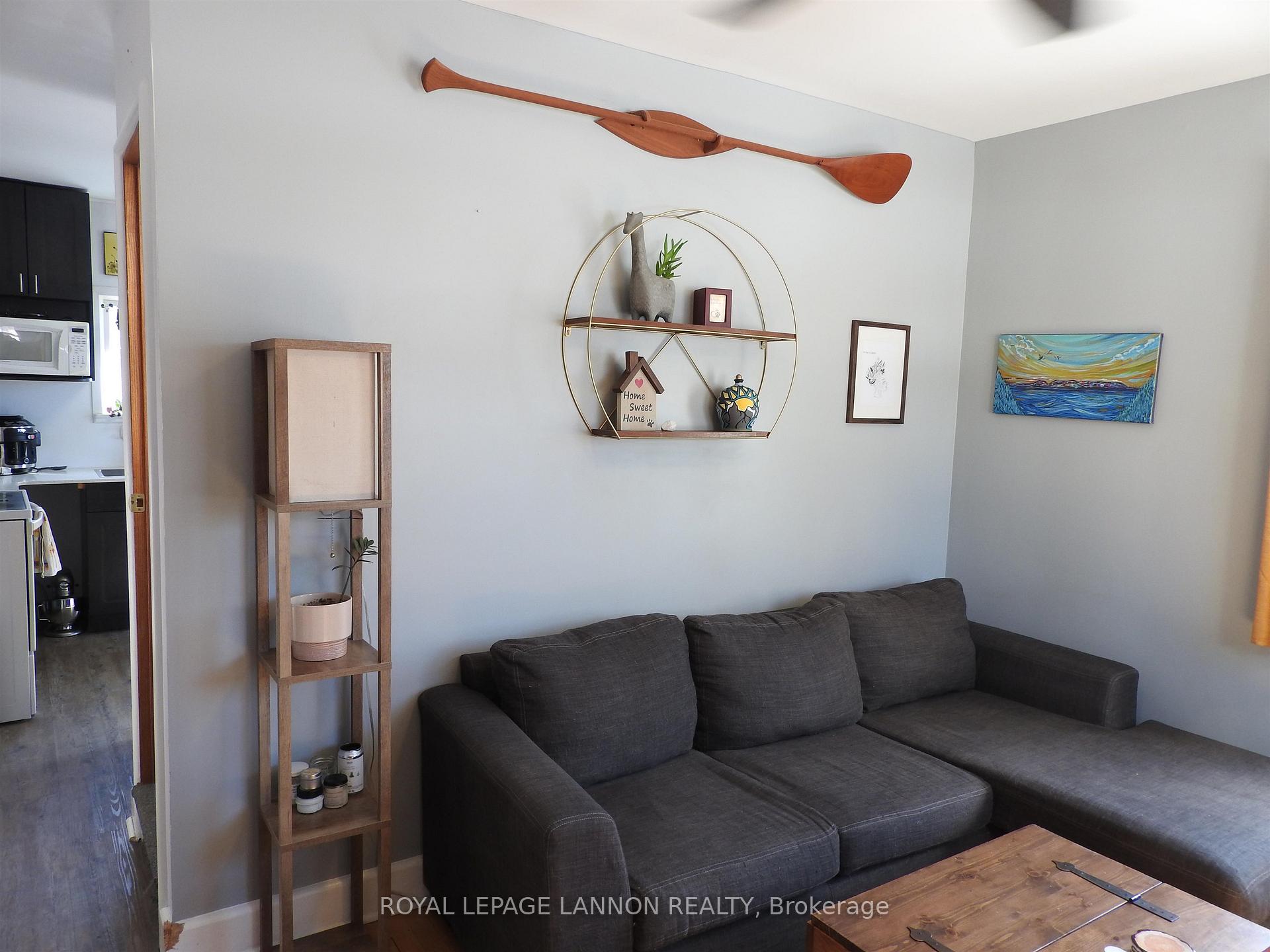 Photo 3 of 286 Leslie Avenue, Thunder Bay, Current River — HOMEH