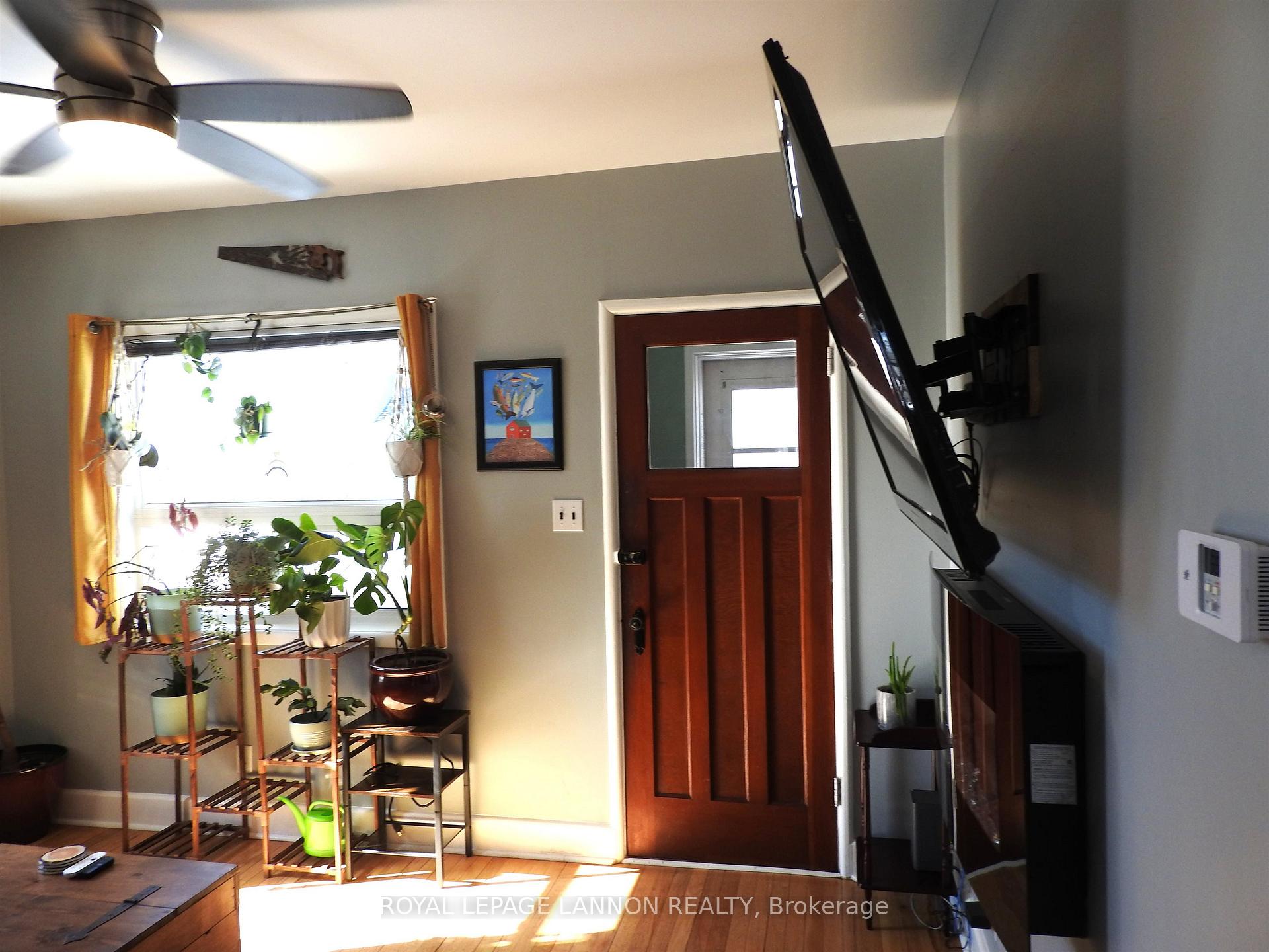 Photo 5 of 286 Leslie Avenue, Thunder Bay, Current River — HOMEH