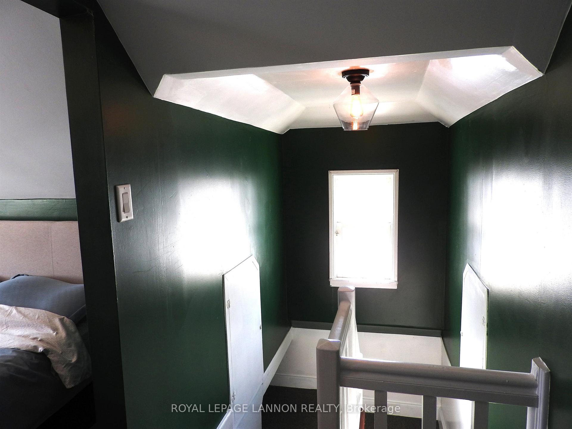 Photo 16 of 286 Leslie Avenue, Thunder Bay, Current River — HOMEH