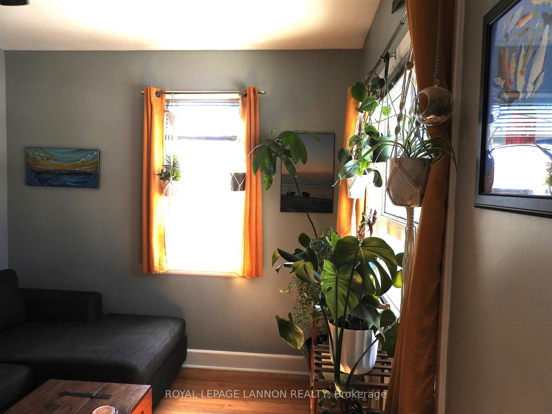 Photo 17 of 286 Leslie Avenue, Thunder Bay, Current River — HOMEH
