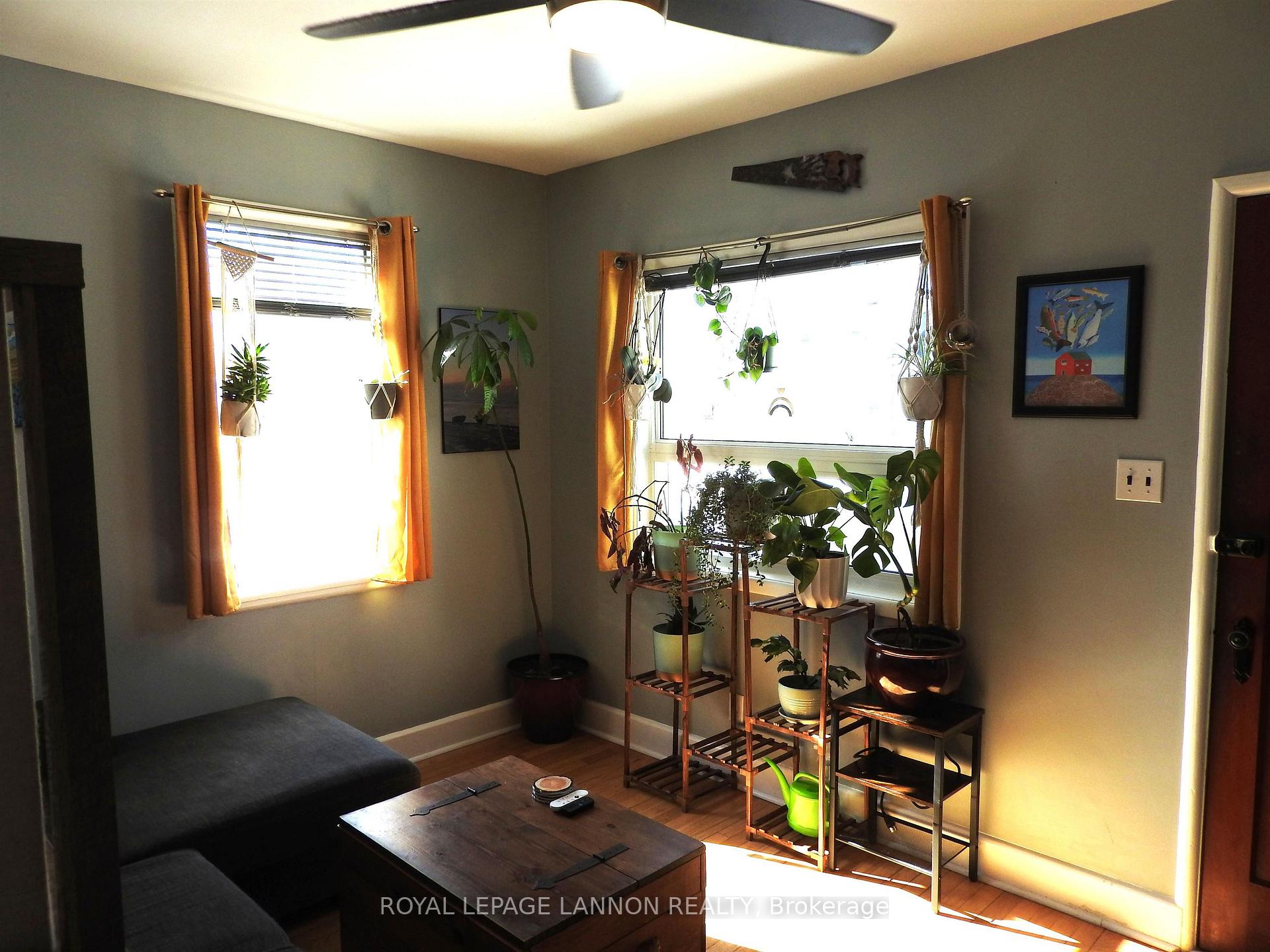 Photo 18 of 286 Leslie Avenue, Thunder Bay, Current River — HOMEH
