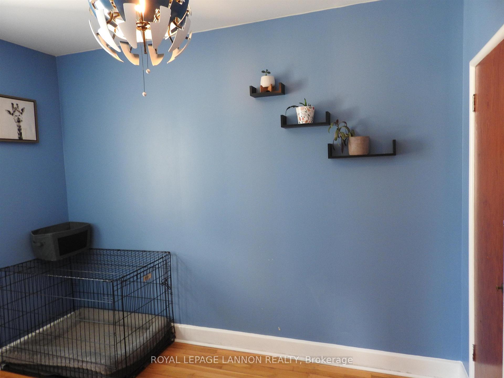 Photo 19 of 286 Leslie Avenue, Thunder Bay, Current River — HOMEH