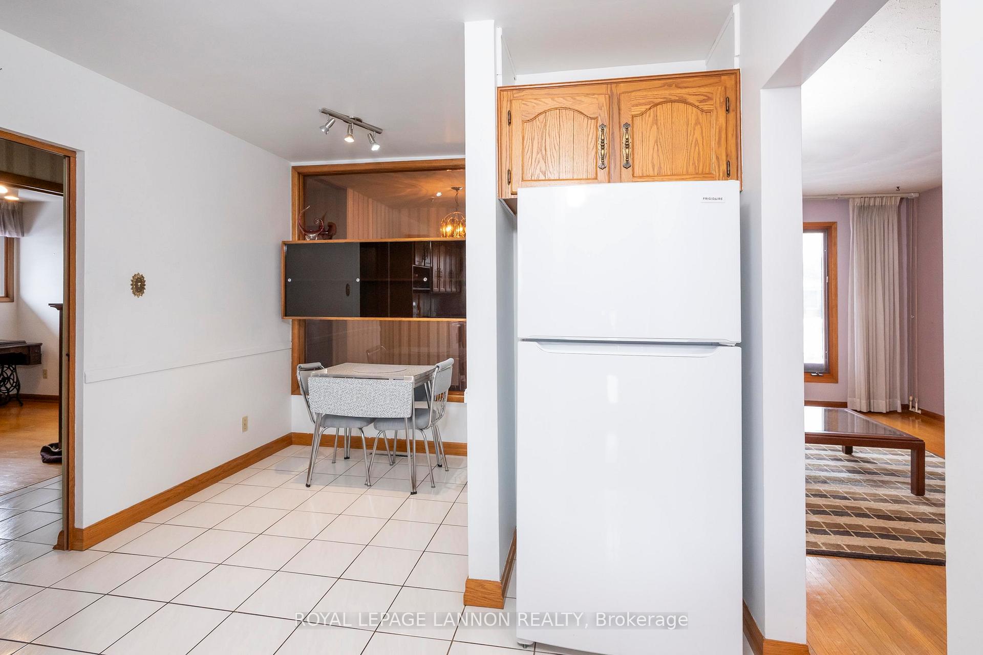 Photo 9 of 1404 Mary St. W, Thunder Bay, Westfort — HOMEH