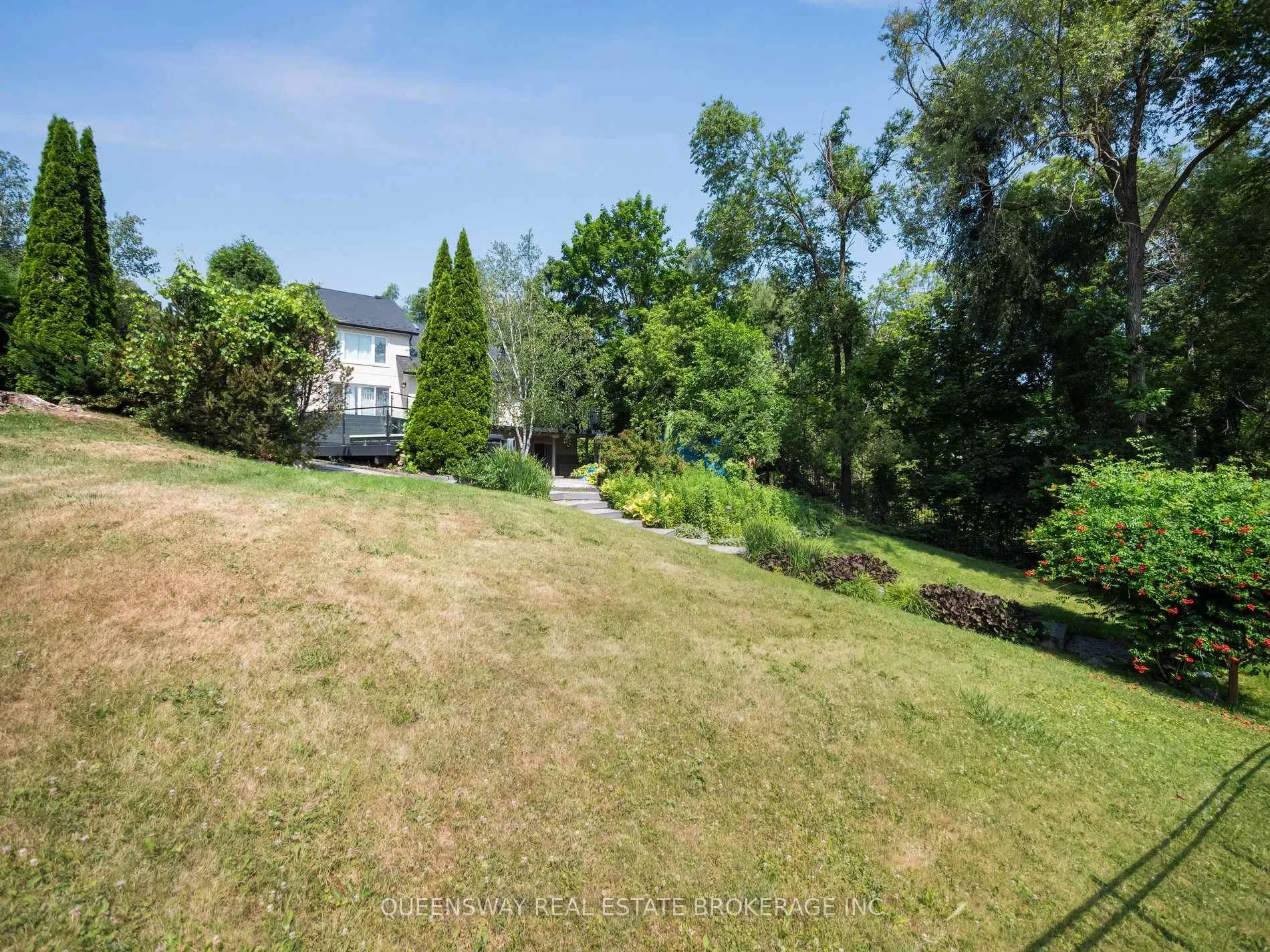 Photo 50 of 109 Woodriver Bend, Georgina, Sutton & Jackson's Point — HOMEH