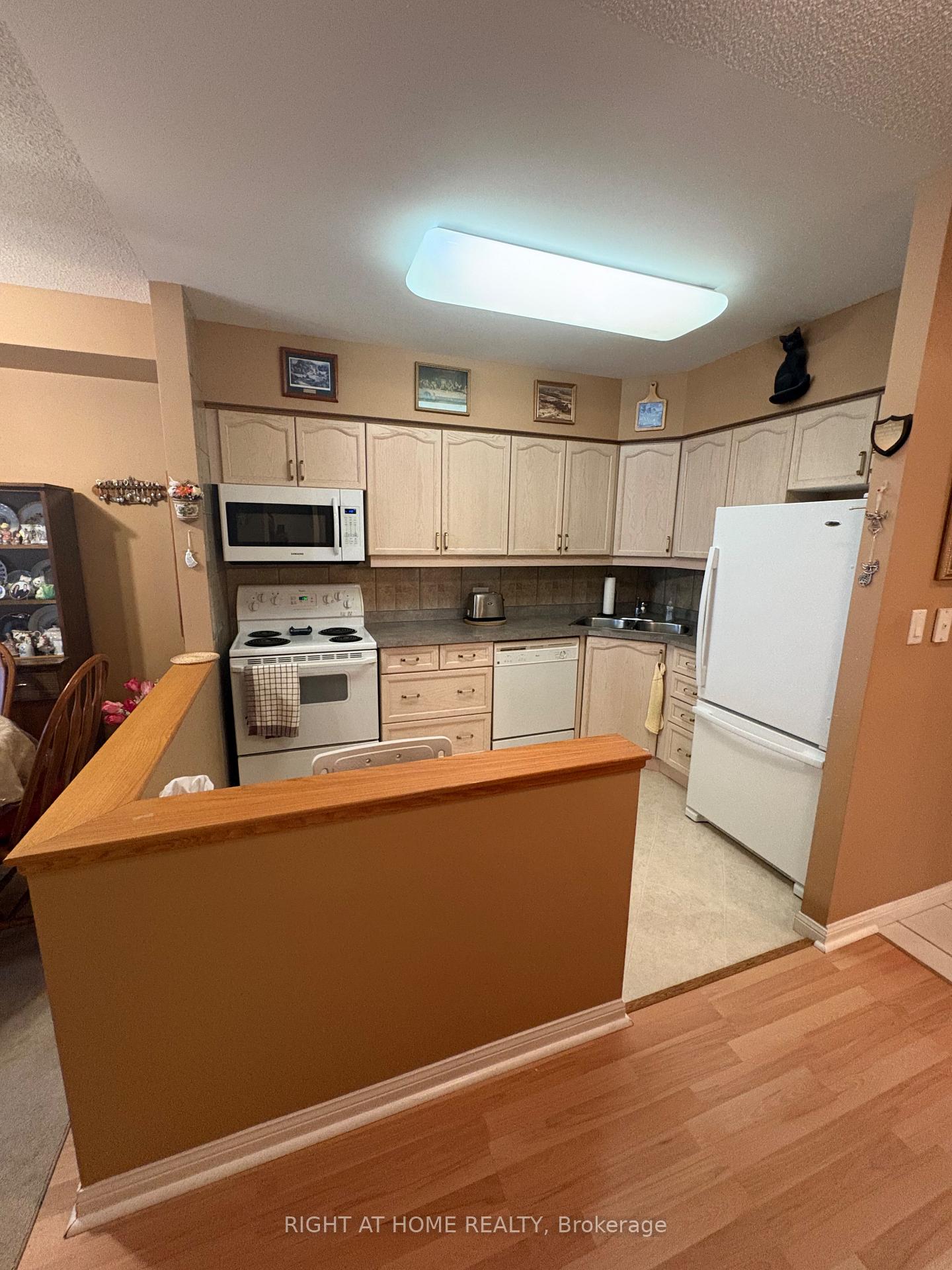 Photo 33 of Unit 312, 90 Dean Avenue, Barrie, Painswick South — HOMEH