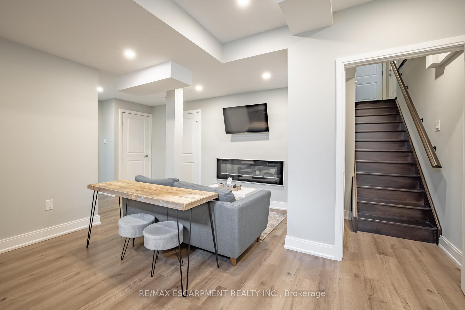 Photo 28 of 4 Lockman Drive, Hamilton, Meadowlands — HOMEH