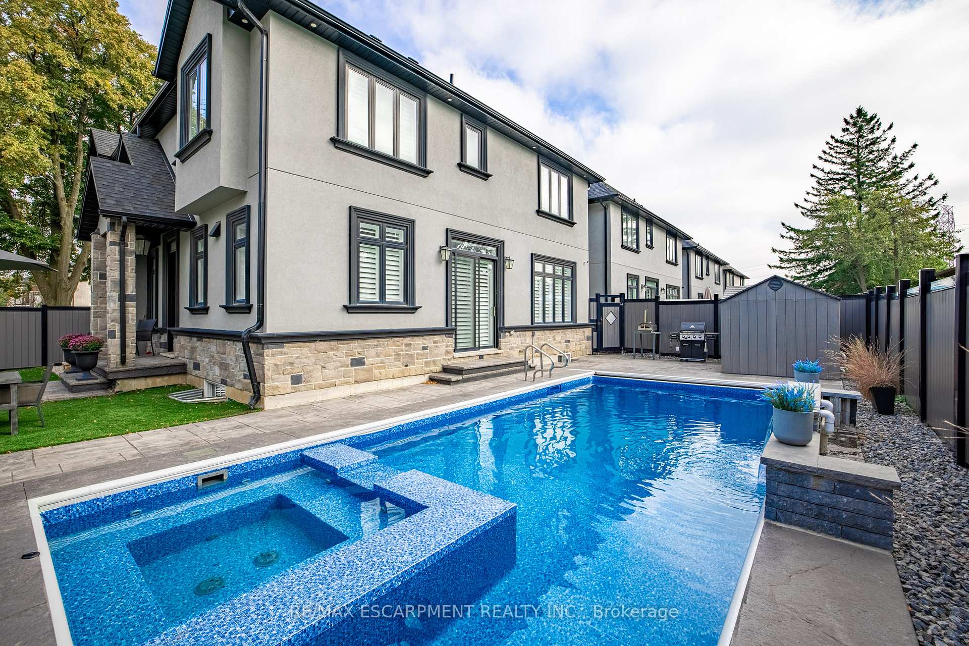 Photo 37 of 4 Lockman Drive, Hamilton, Meadowlands — HOMEH
