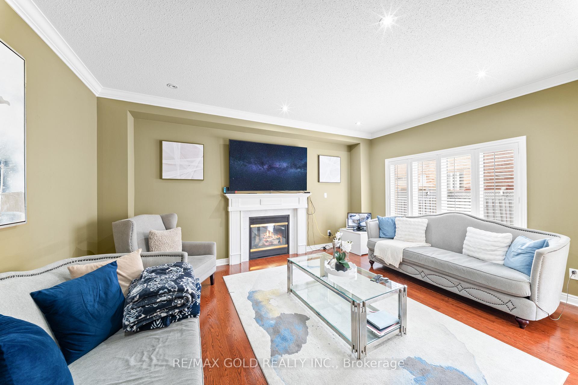 Photo 15 of 14 Crevice Gate, Brampton, Sandringham-Wellington — HOMEH