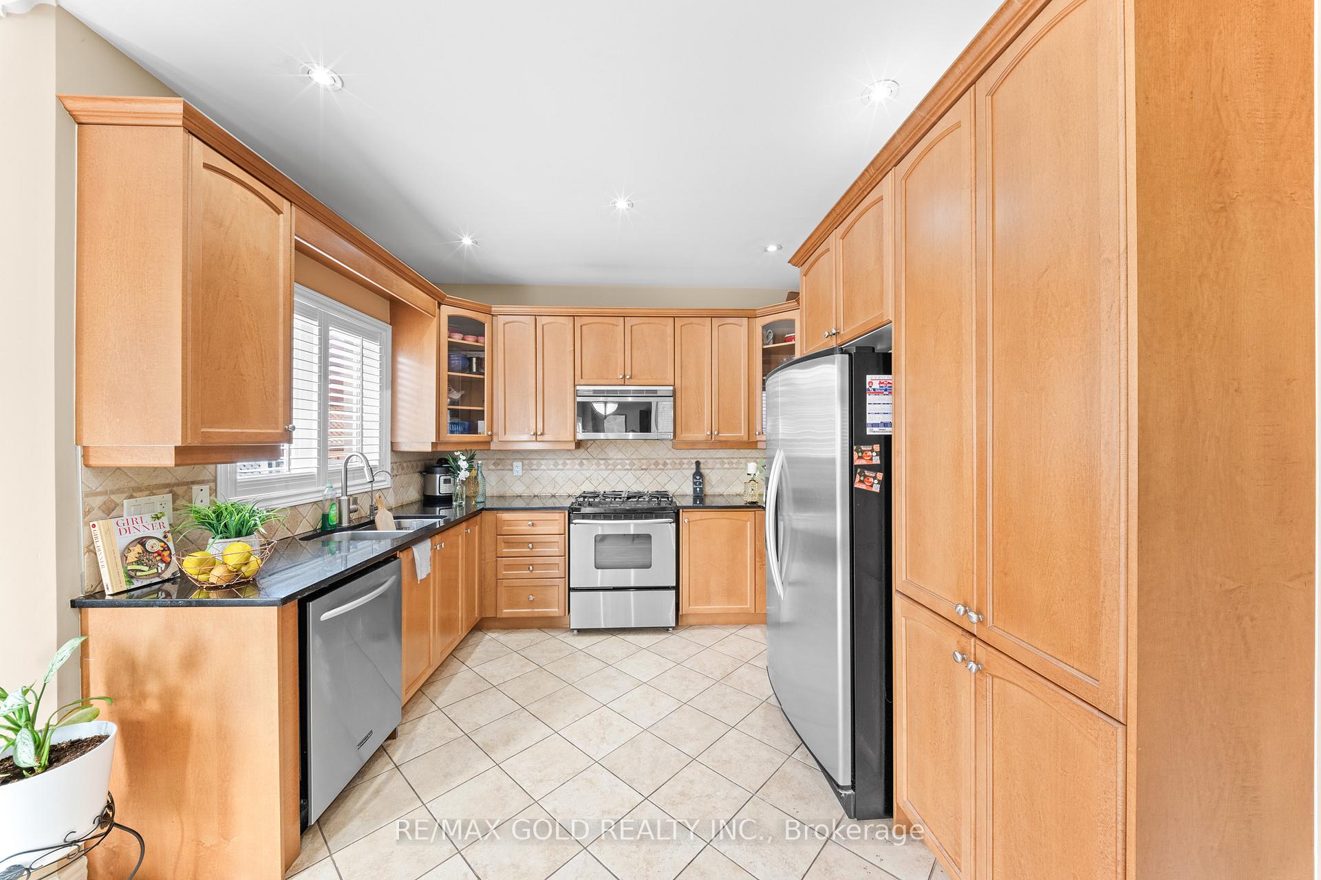 Photo 17 of 14 Crevice Gate, Brampton, Sandringham-Wellington — HOMEH