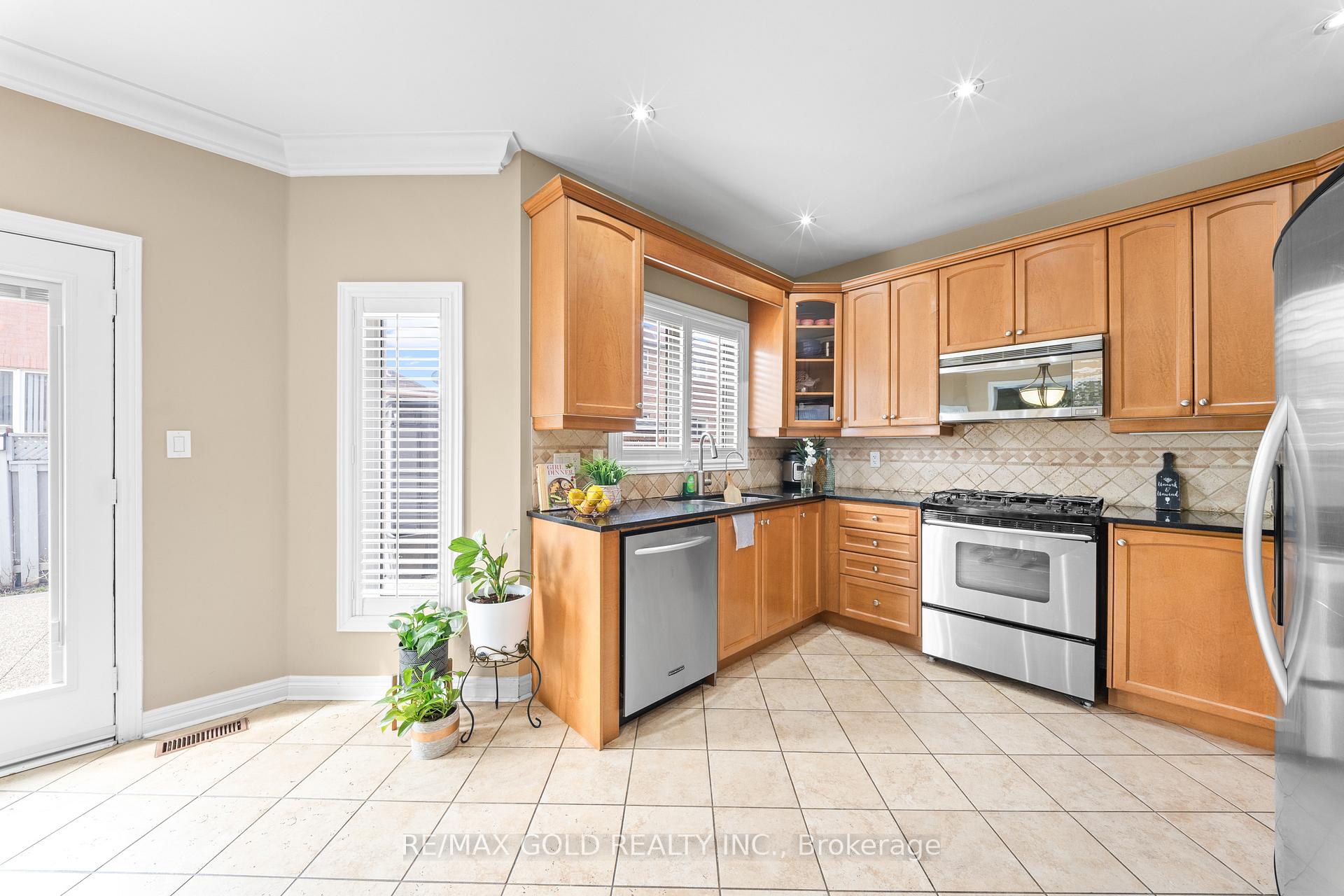Photo 18 of 14 Crevice Gate, Brampton, Sandringham-Wellington — HOMEH