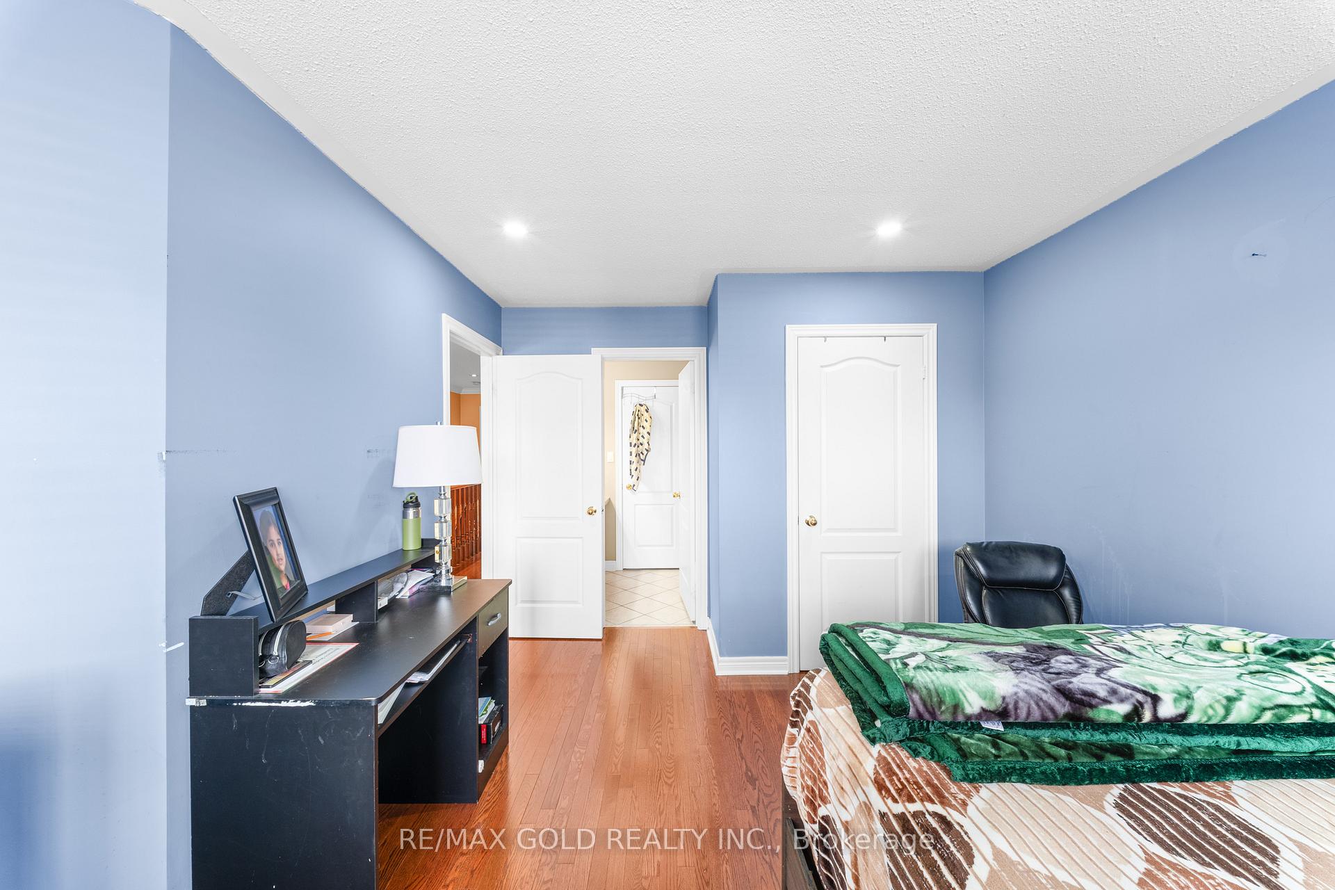 Photo 26 of 14 Crevice Gate, Brampton, Sandringham-Wellington — HOMEH