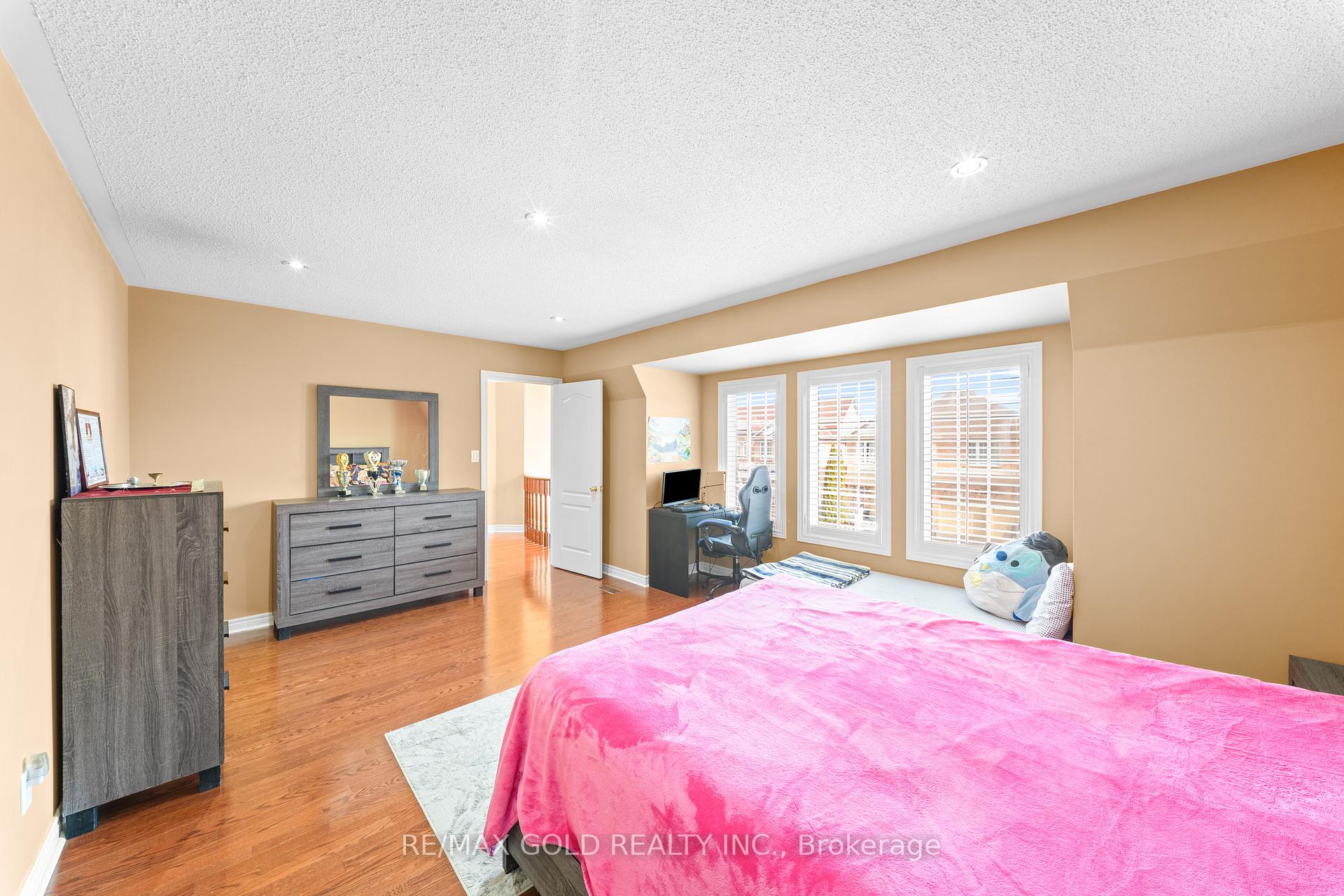 Photo 31 of 14 Crevice Gate, Brampton, Sandringham-Wellington — HOMEH